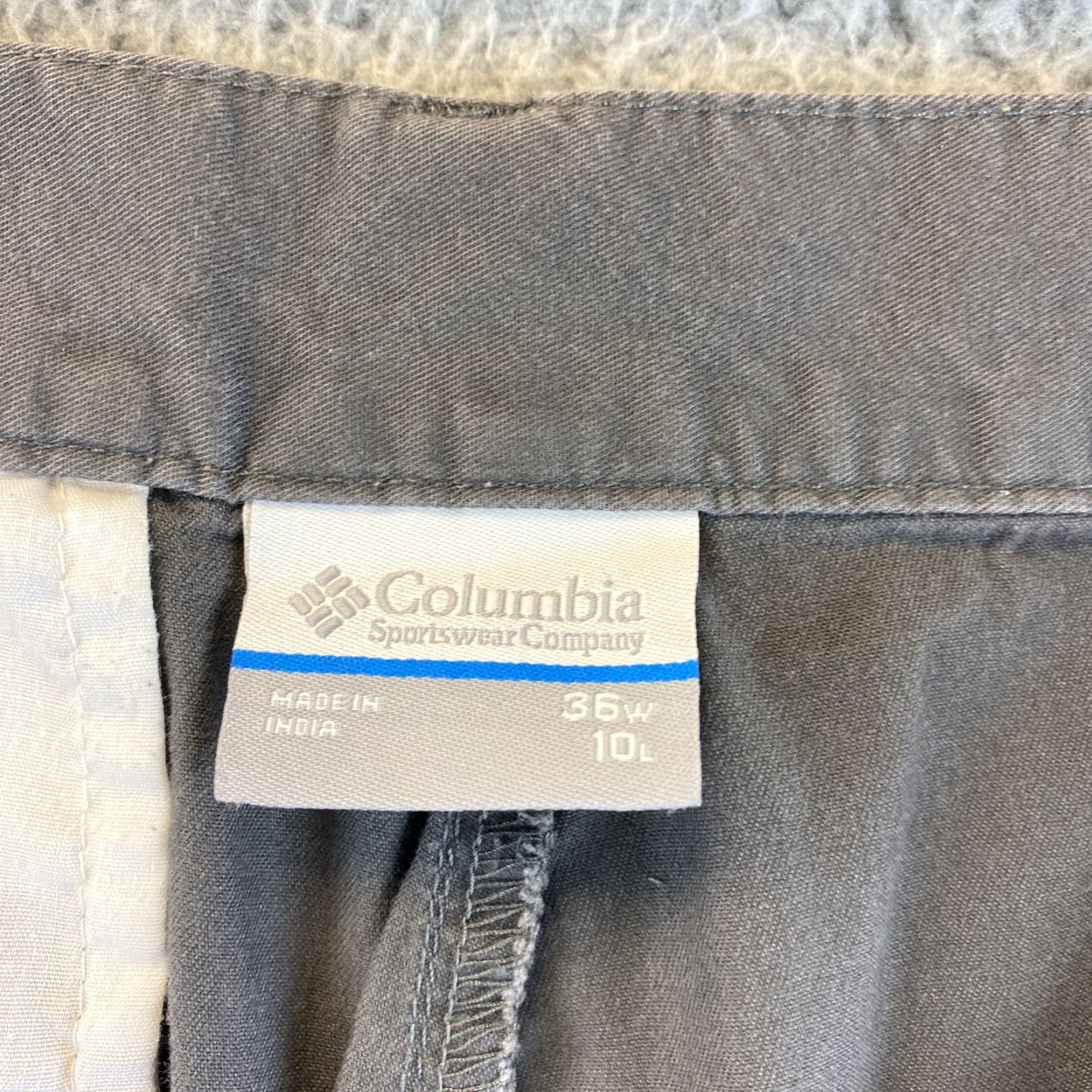 Vintage Columbia Gray Shorts Men's Size 36x10 Cotton Pockets Casual /87-83 Size US 36 / EU 52 - 5 Thumbnail