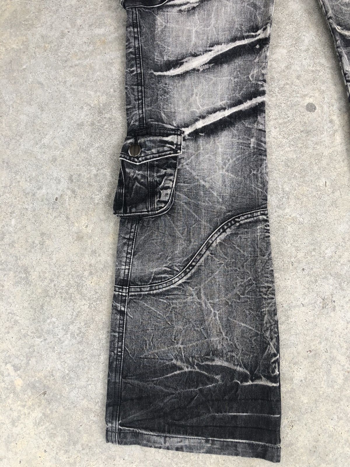 Japanese Brand Topism Flared Jeans Distressed Jeans Cargo Pants Multipocket Size US 34 / EU 50 - 6 Thumbnail