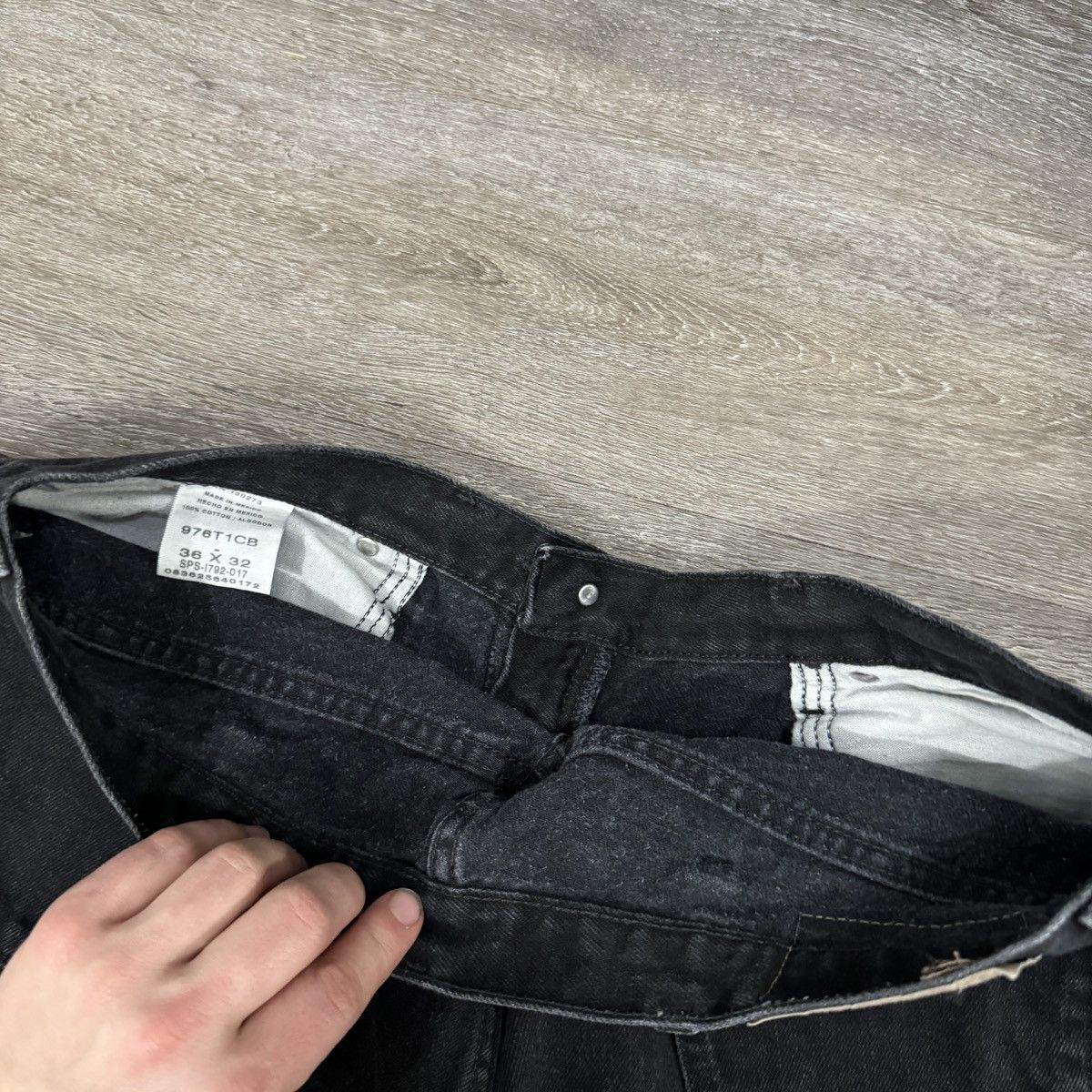 StraightFaded × Vintage × Wrangler Vintage Y2K wrangler faded black essential wide leg jeans Size US 36 / EU 52 - 4 Thumbnail