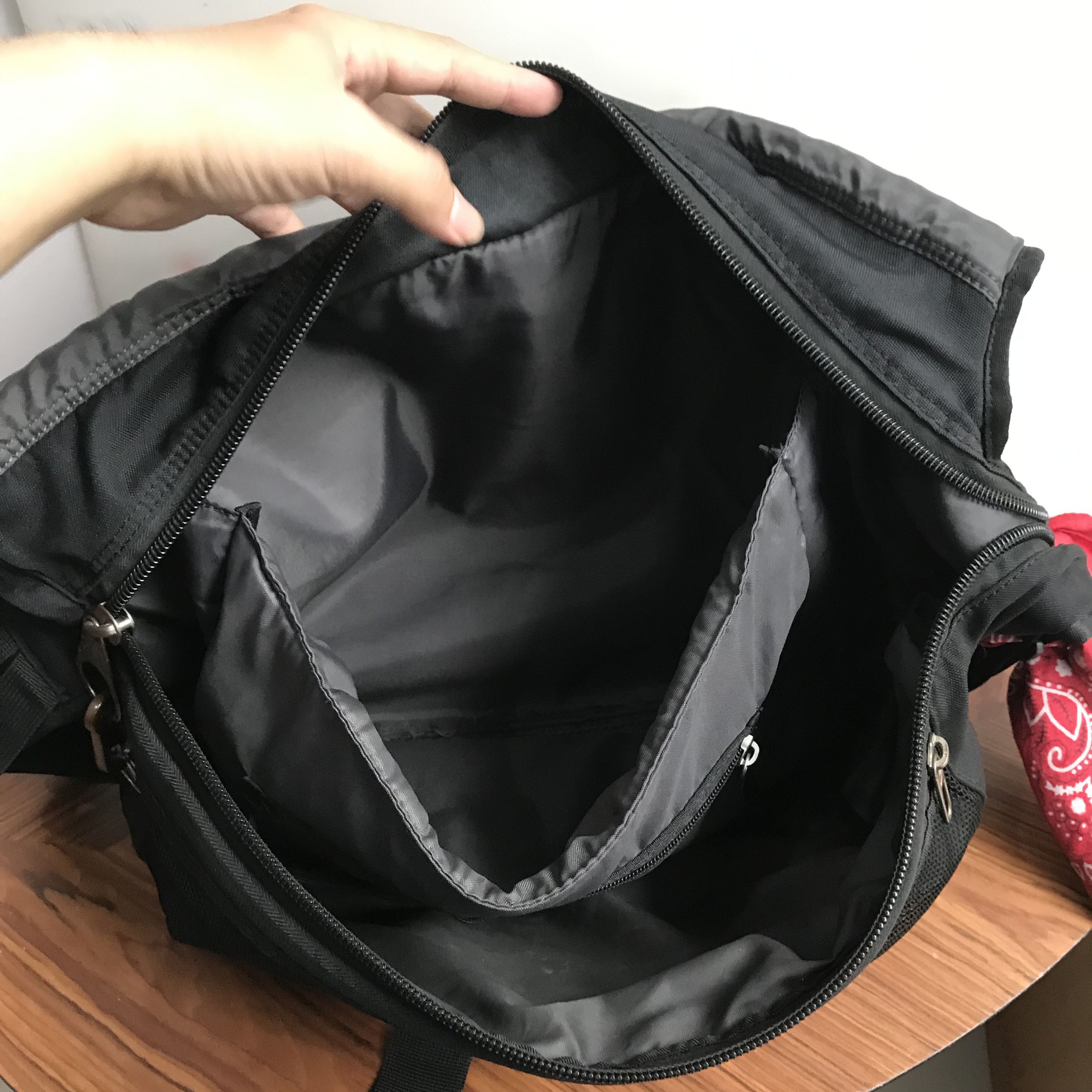 Nike Vintage NIKE Old Messenger bag Shoulder bag Nylon Black Size ONE SIZE - 8 Thumbnail
