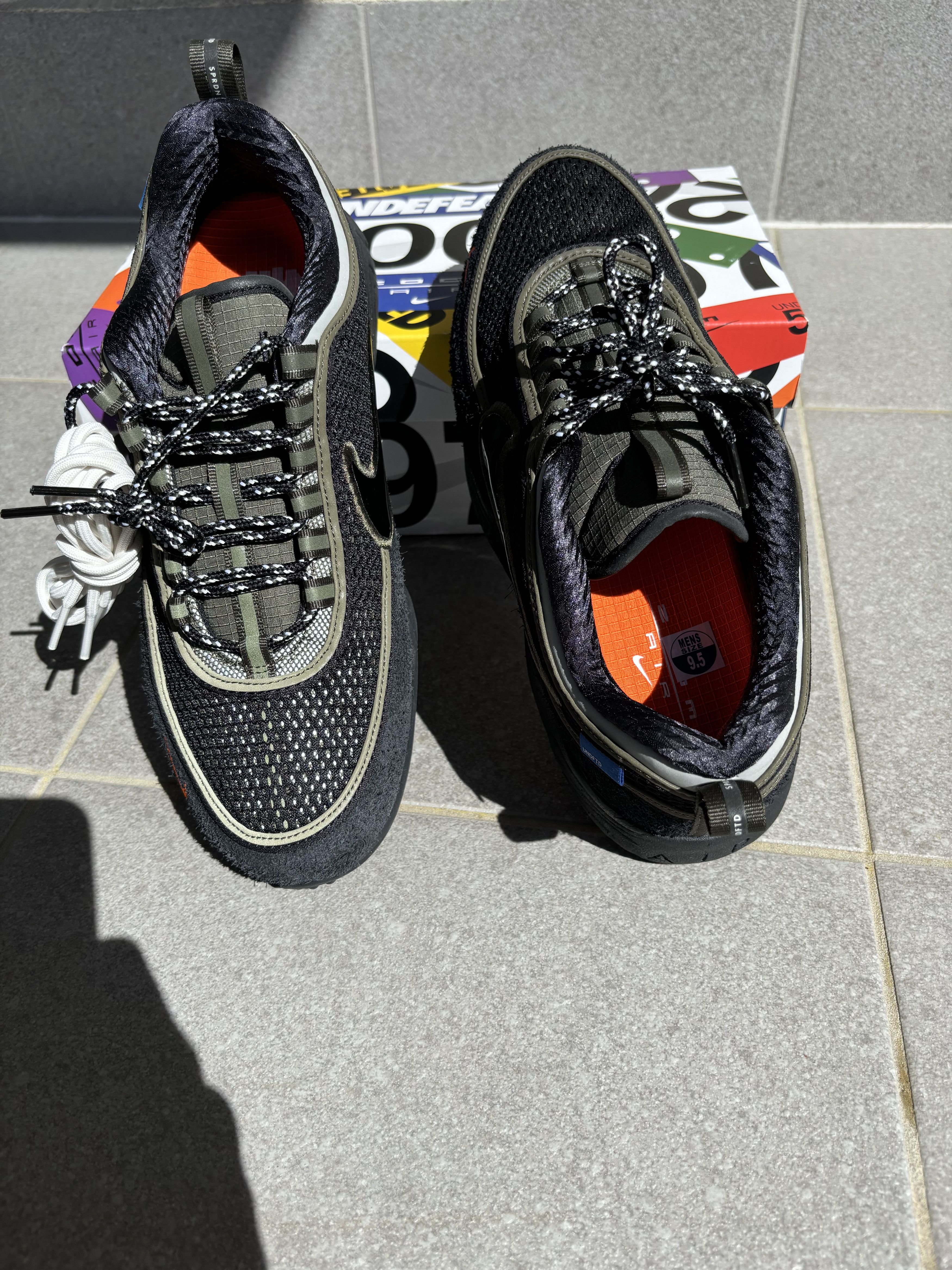 Nike × Undefeated NIKE X UNDEFEATED AIR ZOOM SPIRIDON CARGOKHAKI / BLACK Size US 9.5 / EU 42-43 - 14 Thumbnail