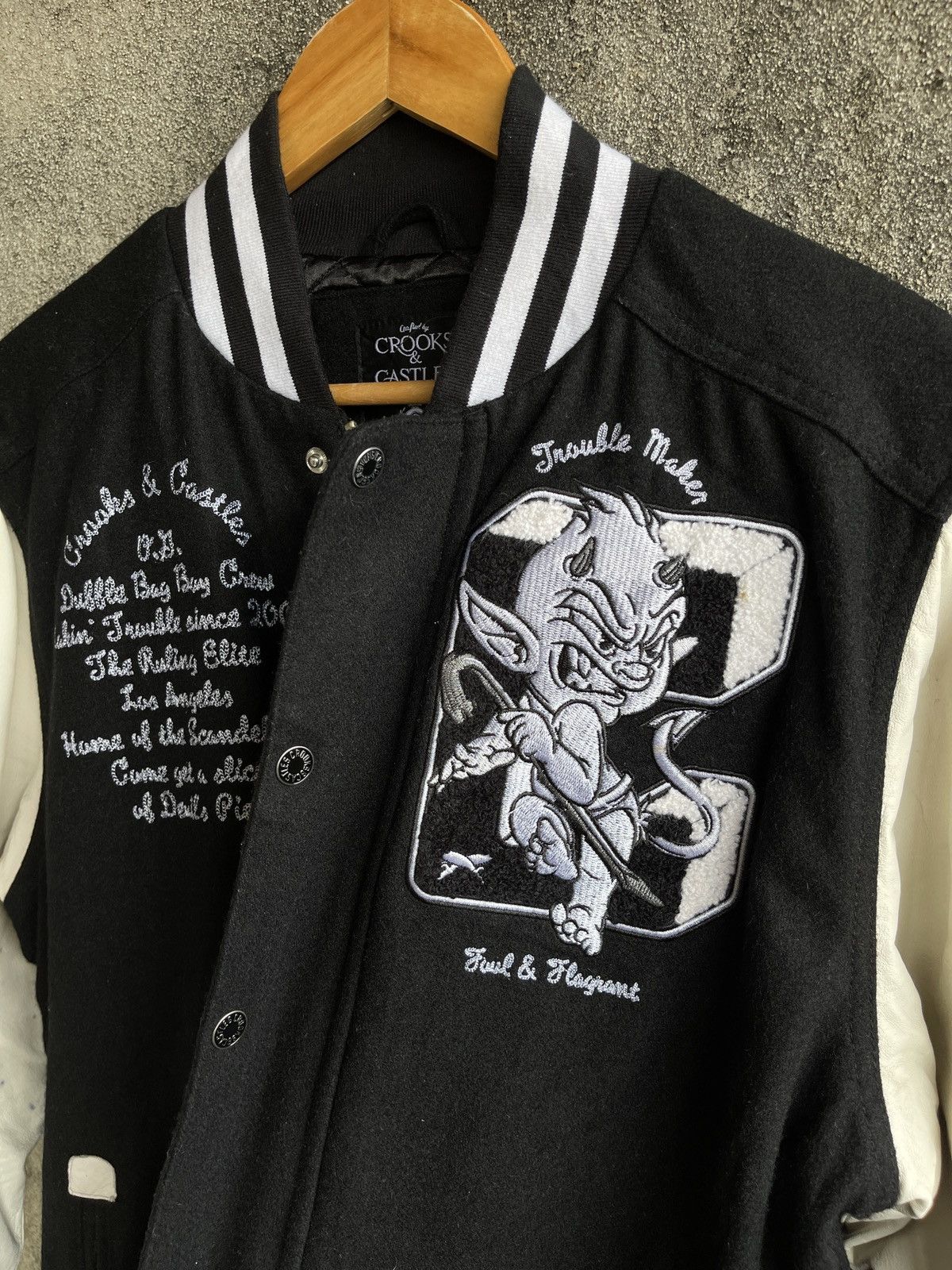 Crooks & Castles Vintage 90s🔥Crooks&Castles🔥Big Logo Varsity Leather jacket Size US M / EU 48-50 / 2 - 9 Thumbnail