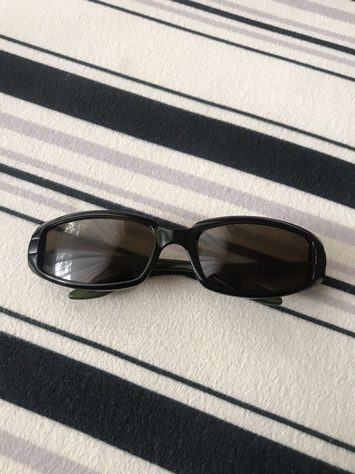 GUCCI ヴィンテージ・サングラス GG 2463/S イタリア製 Gucci × Vintage Vintage 1990 gucci 2463/s sunglass | Grailed
