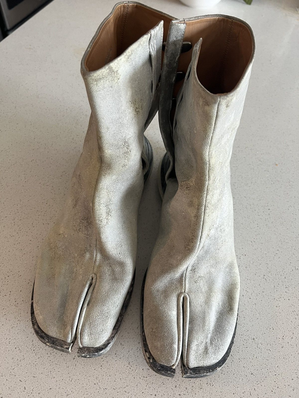 Used margiela cheap tabi boots