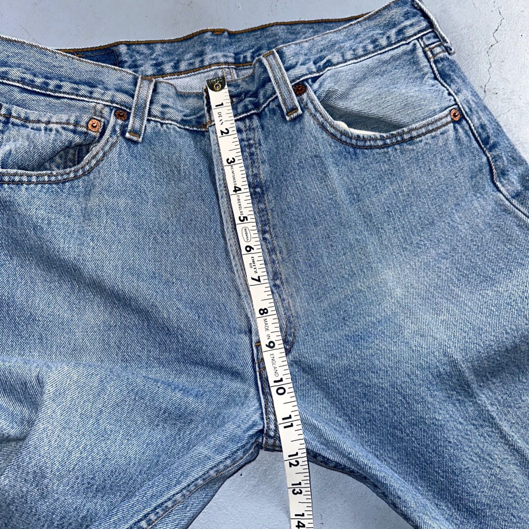 Levi's VINTAGE Levi's 501 Jeans Men's Straight Leg 33x34 Light Wash 90s USA Classic Denim Size US 33 - 6 Thumbnail
