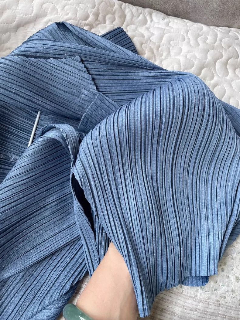 Issey Miyake Issey Miyake size:3 Blue pleated coat Size XS / US 0-2 / IT 36-38 - 2 Thumbnail