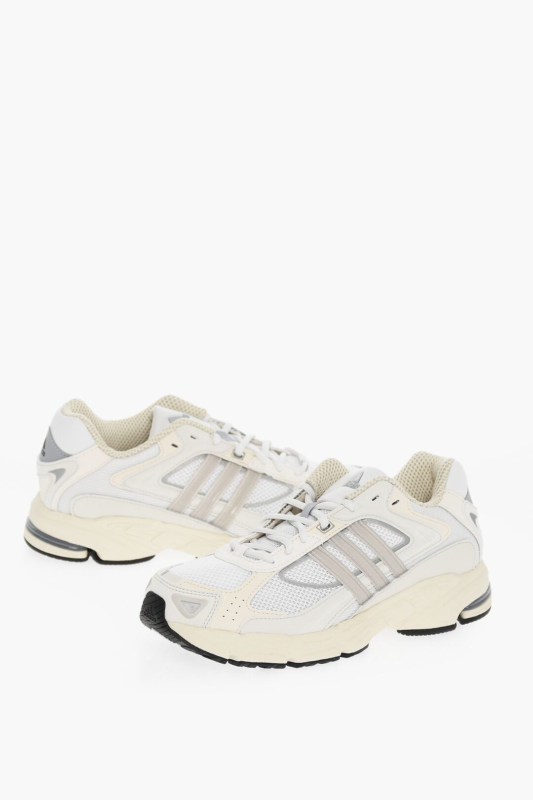 o1dk11s0124 Sneakers in White