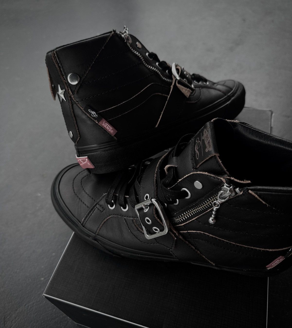 Midnight Studios × Vans Shane Gonzales x Vans Sk8-Hi Reissue Strap VLT LX Size US 10 / EU 43 - 9 Thumbnail