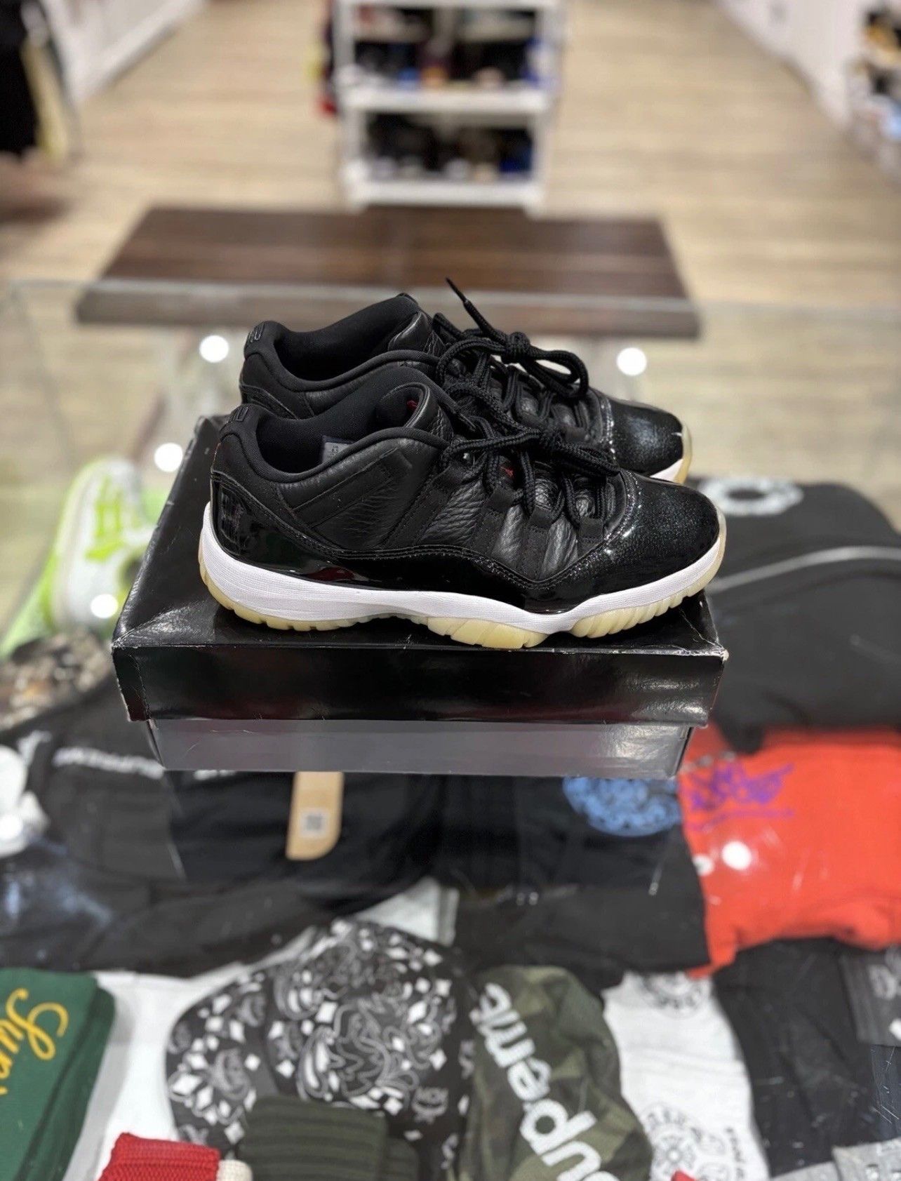 Jordan Brand Jordan 11 Low 72-10 Size US 8.5 / EU 41-42 - 1 Thumbnail
