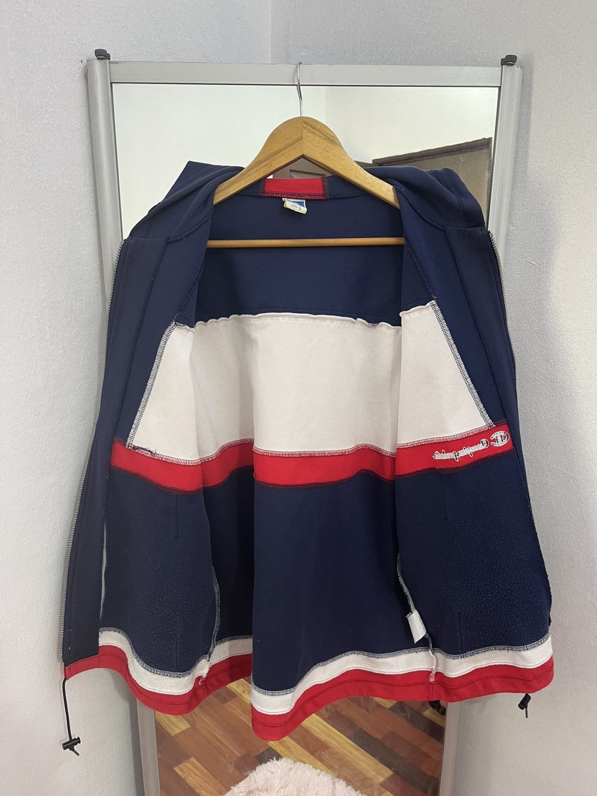 Champion Vintage Champion Tape Hoodie 90s Hip Hop Style Size US L / EU 52-54 / 3 - 8 Thumbnail
