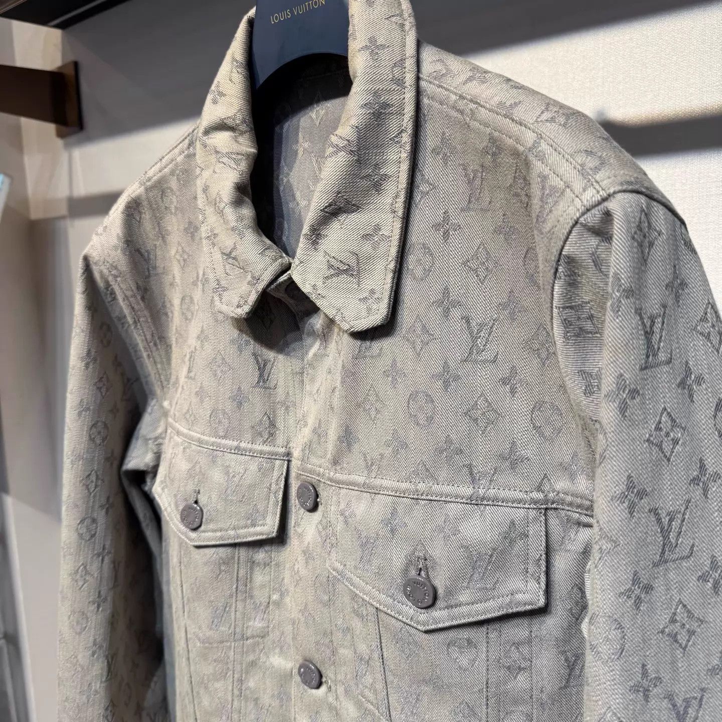 Louis Vuitton Louis Vuitton Gray Monogram Denim Jacket 52 New Size US L / EU 52-54 / 3 - 3 Thumbnail