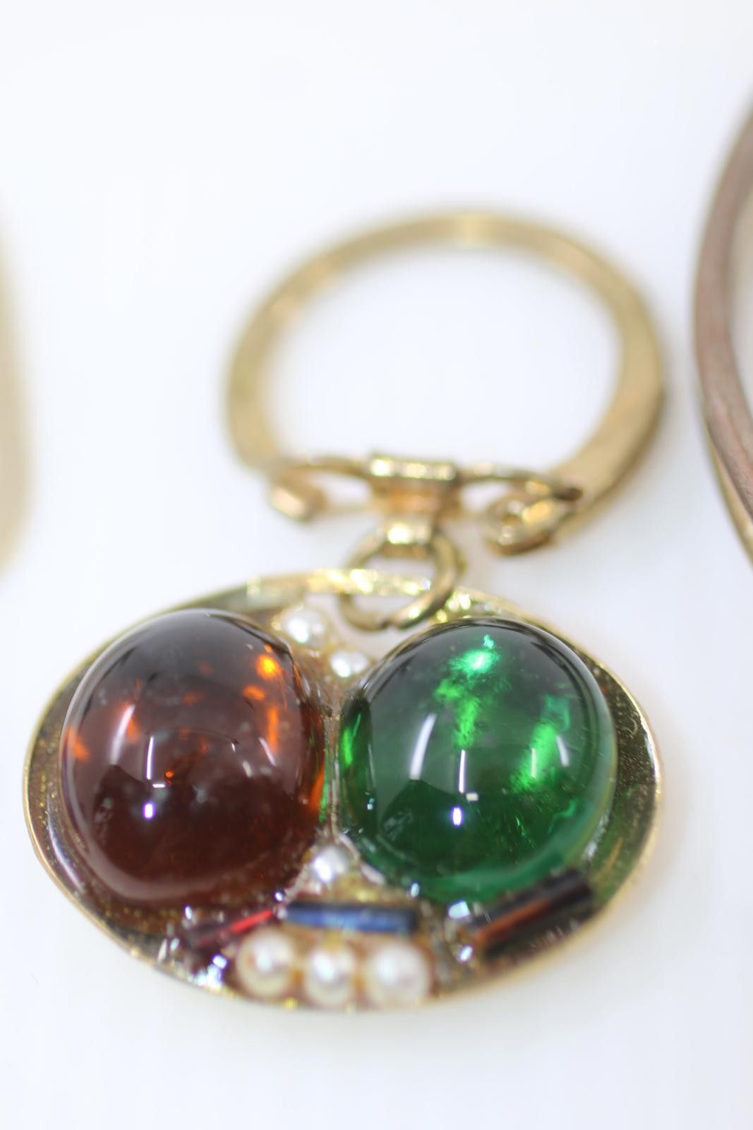 The Unbranded Brand Vintage Mixed Jewelry Lot Cuff Bracelet, Keychain Metal Size ONE SIZE - 3 Thumbnail
