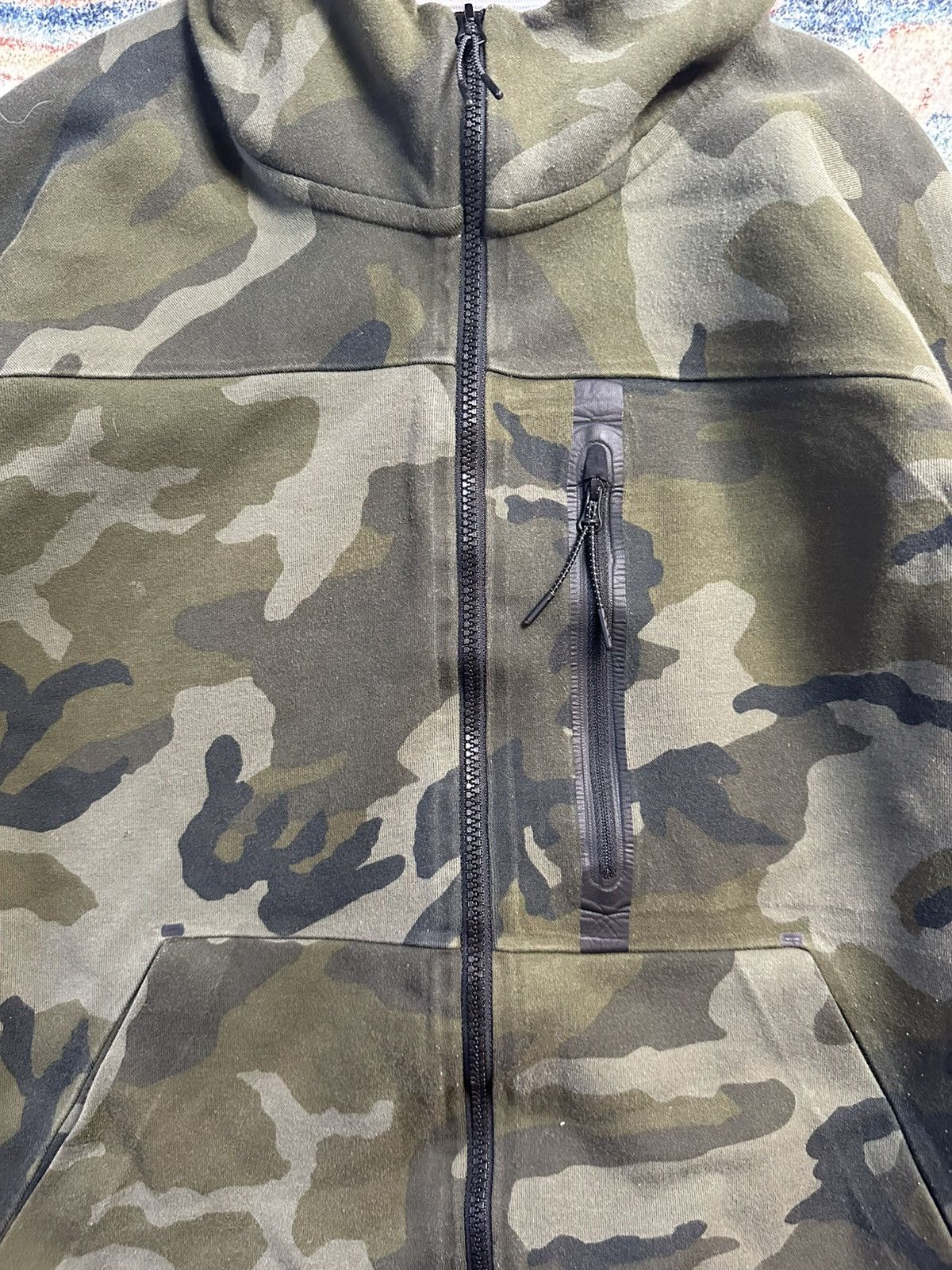 Nike Nike Camouflage Zip-up Tech Fleece Hoodie Medium Size US M / EU 48-50 / 2 - 4 Thumbnail