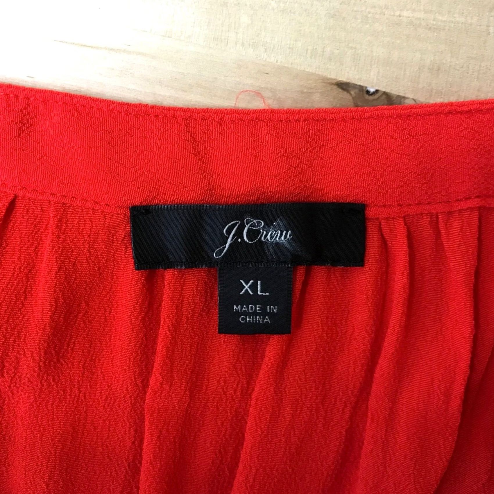 J.Crew J.Crew Womens XL Red Long Sleeve Henley Blouse Button Front Viscose Top Size XL / US 12-14 / IT 48-50 - 7 Thumbnail