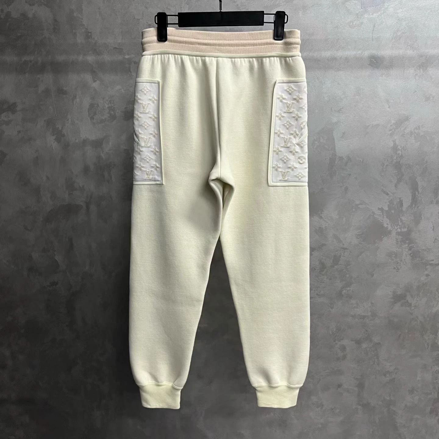 Louis Vuitton Louis Vuitton off-white wool blend casual sweatpants Size 26" / US 2 / IT 38 - 2 Thumbnail