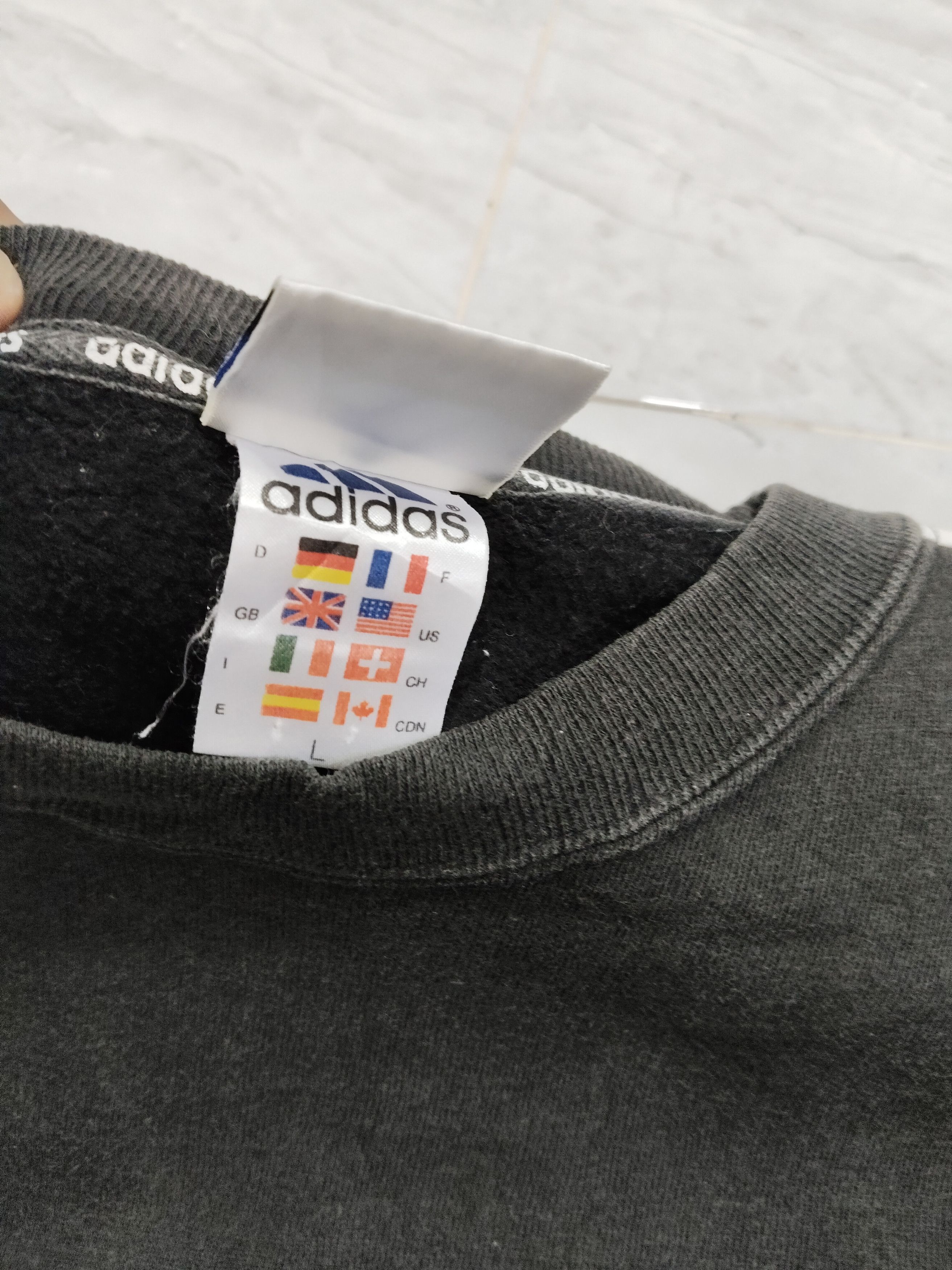 Adidas × Vintage Vintage Y2K Adidas Small Logo Sweatshirt Size US L / EU 52-54 / 3 - 5 Thumbnail