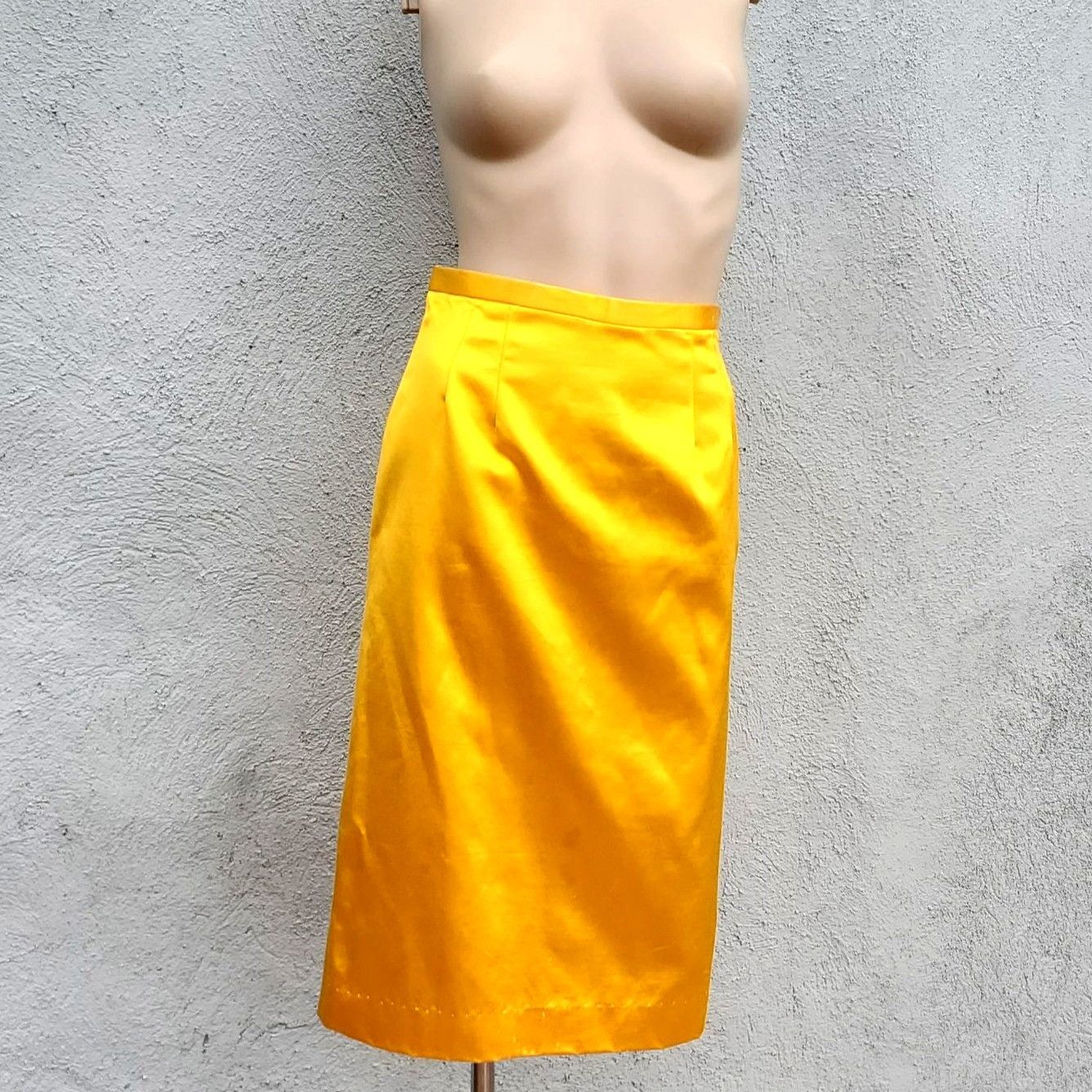 Vintage Vintage Yellow Yellow Satin Wiggle Pencil Skirt Size S 50s M Size 27" / US 4 / IT 40 - 2 Thumbnail