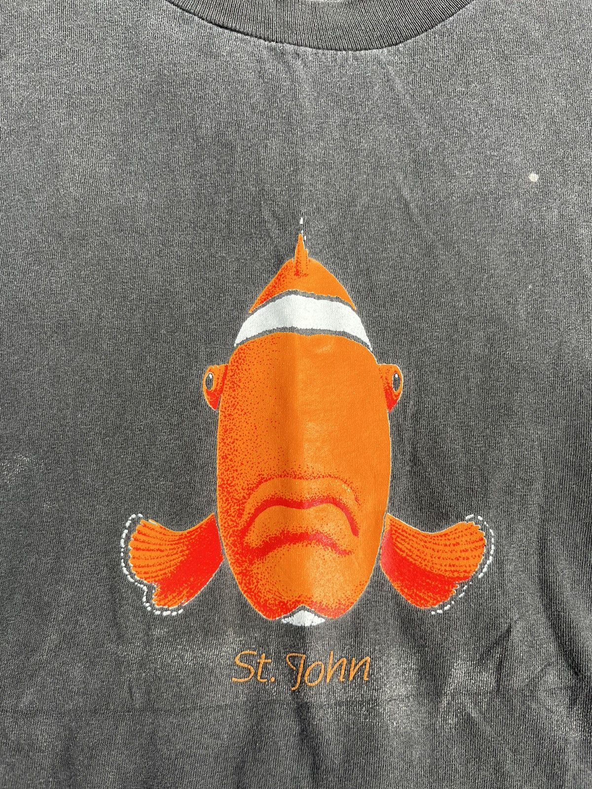 Vintage Vintage 90s SUNFADED St John Valan Steiler Fish Art Tee Size US XL / EU 56 / 4 - 4 Thumbnail