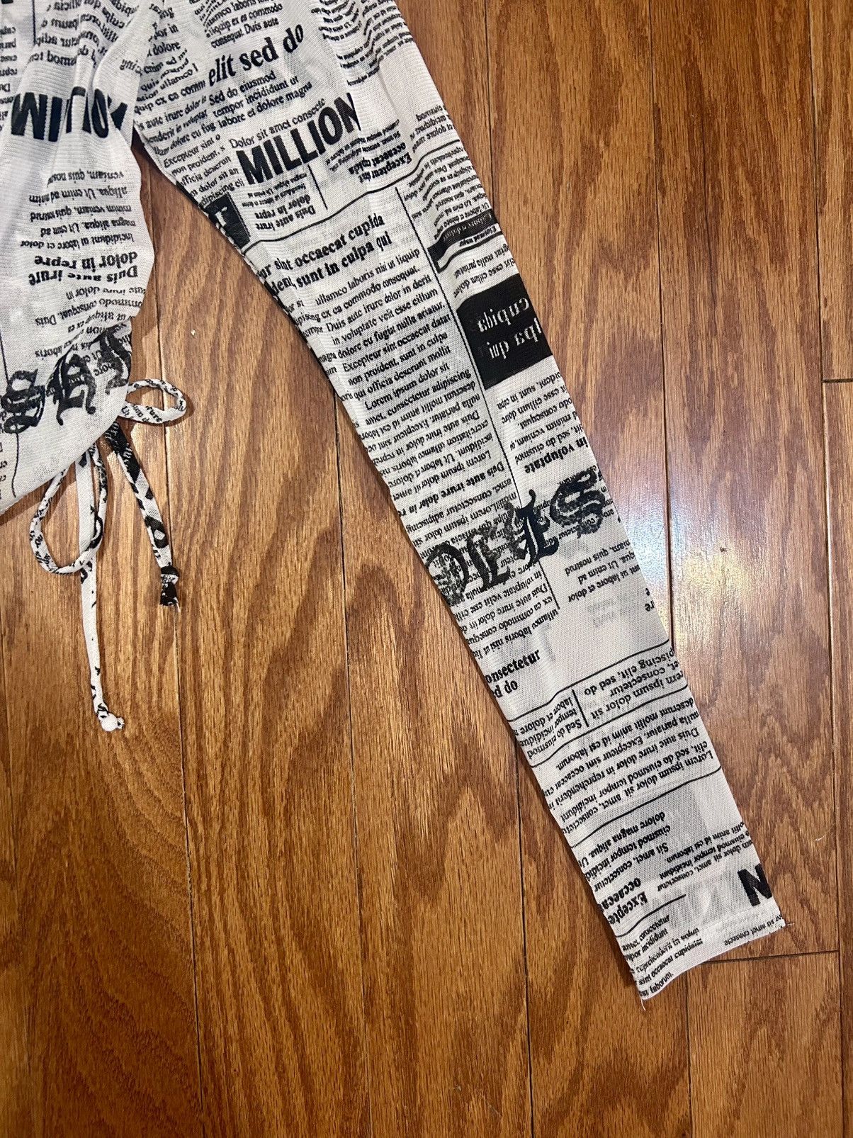 Other Newspaper Print Long Sleeve Top with Drawstrings Size S / US 4 / IT 40 - 4 Thumbnail