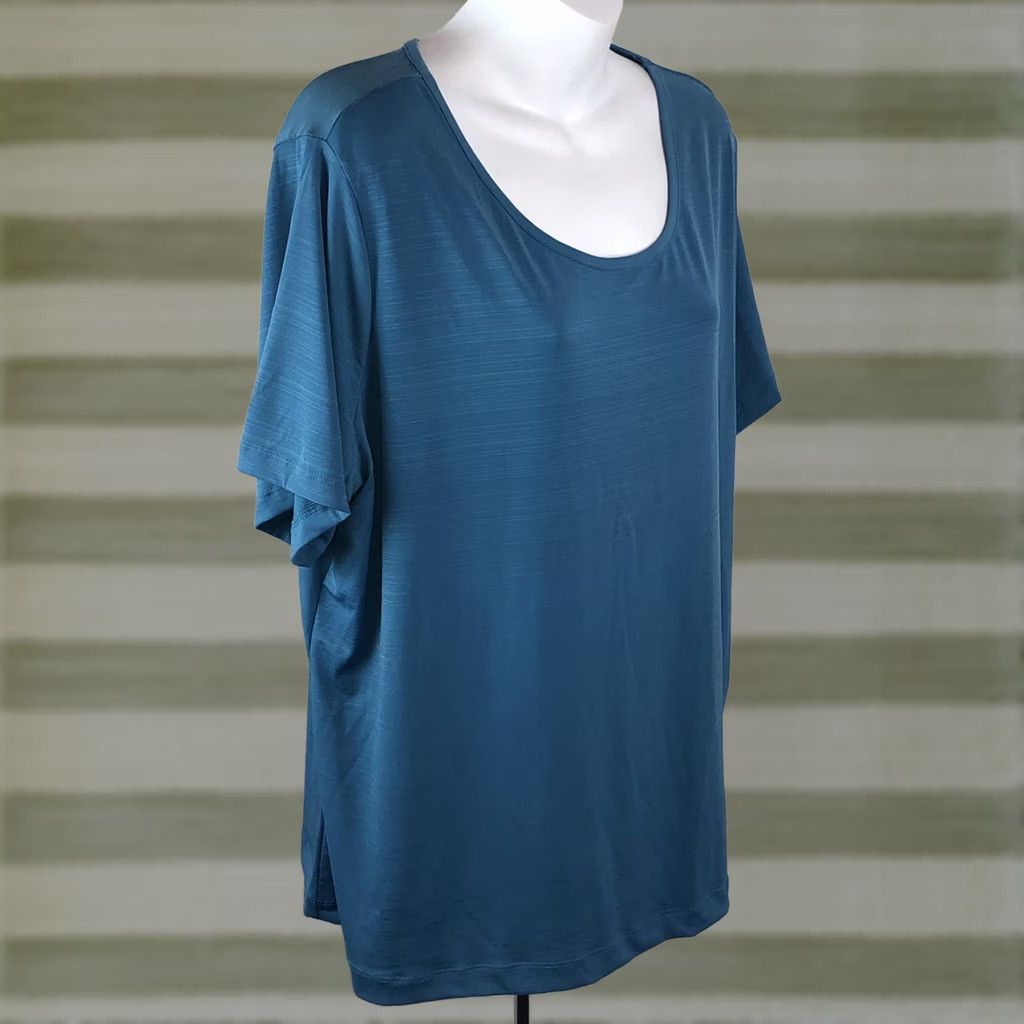 Vintage NWT Covington slinky Tee Top 16/18W Blue Scoop Neck Short Sleeve Womens Shirt Size XXL / US 16-18 / IT 52-54 - 1 Thumbnail