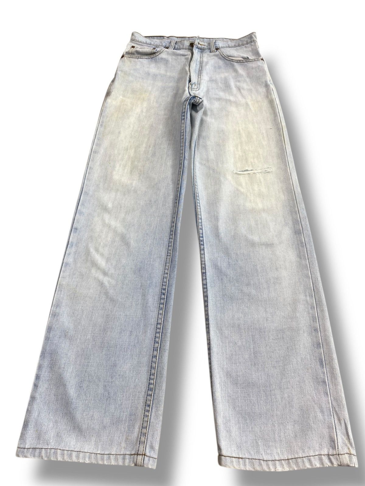 Levi's Vintage Levi’s Light Blue Wash Style Ripped Jeans Size US 28 / EU 44 - 1 Thumbnail