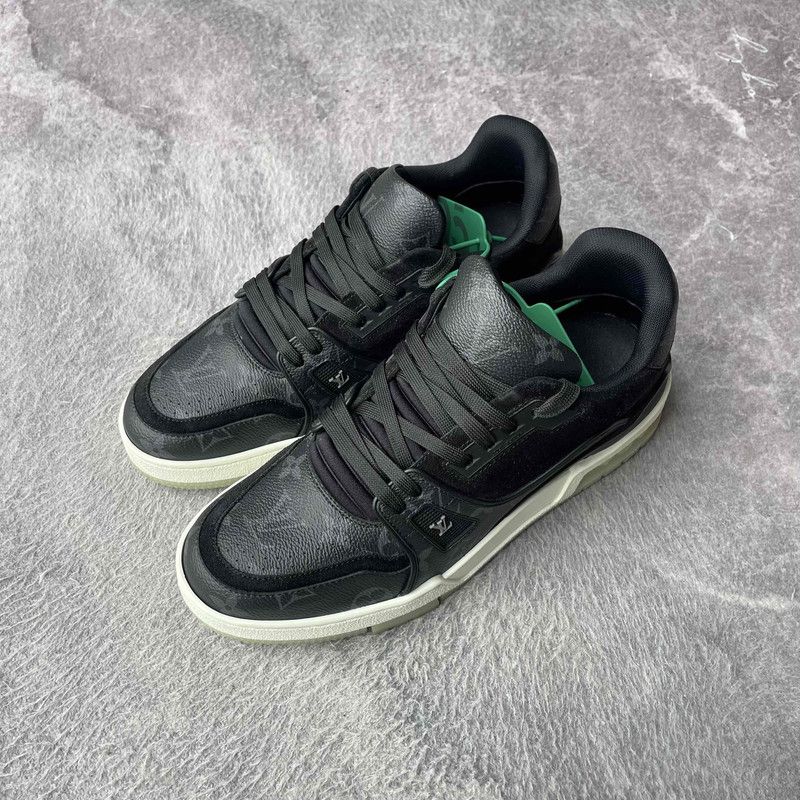 Louis Vuitton Louis Vuitton Black Trainer Low-top Fashion Sneakers 0079 Size US 7.5 / EU 40-41 - 1 Thumbnail