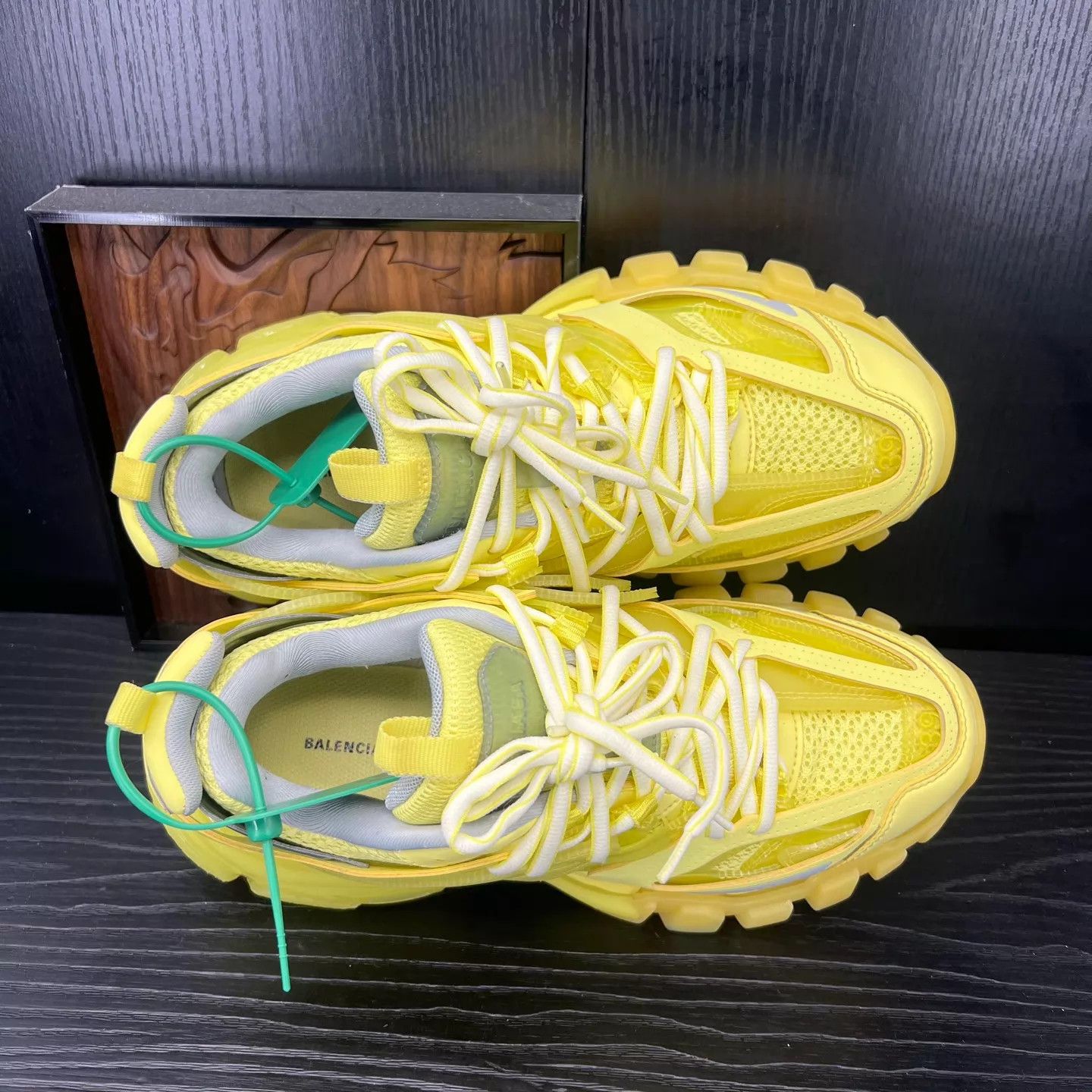 Balenciaga Balenciaga Track Fluorescent Yellow 39 Size US 9 / IT 39 - 7 Thumbnail