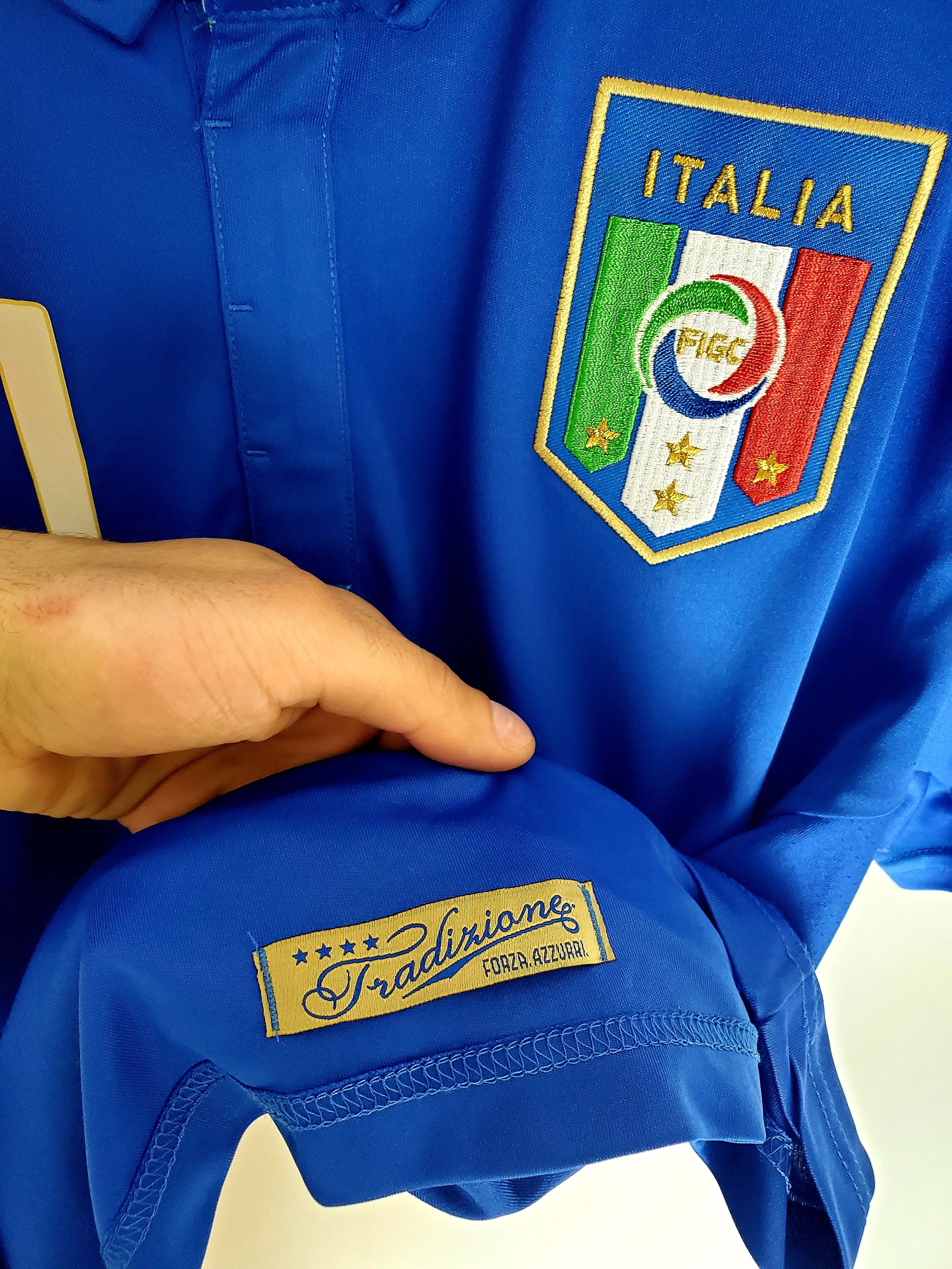 Puma Authentic Andrea Pirlo Italy 2014 World Cup Jersey perfect Size US L / EU 52-54 / 3 - 7 Thumbnail