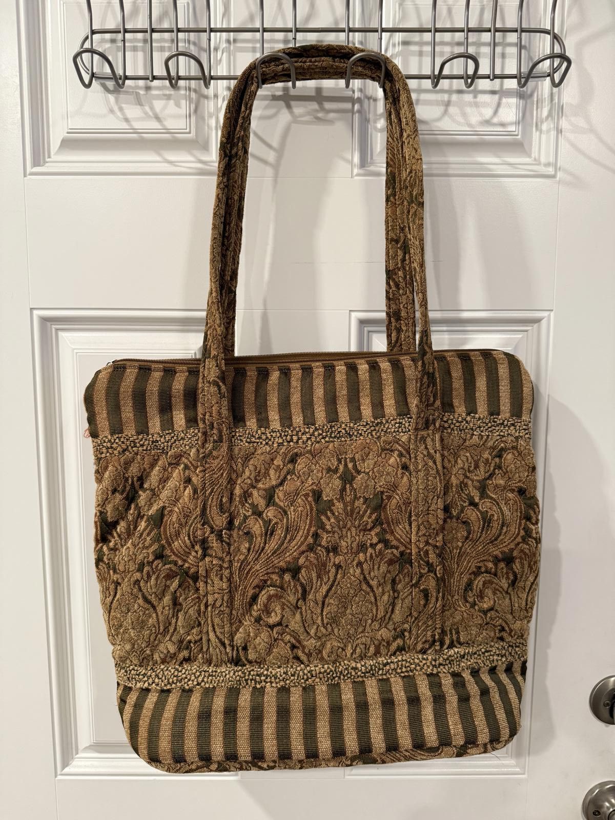 Designer Jennifer Taylor Tapestry Brocade Brown Quilted Purse Size ONE SIZE - 1 Thumbnail