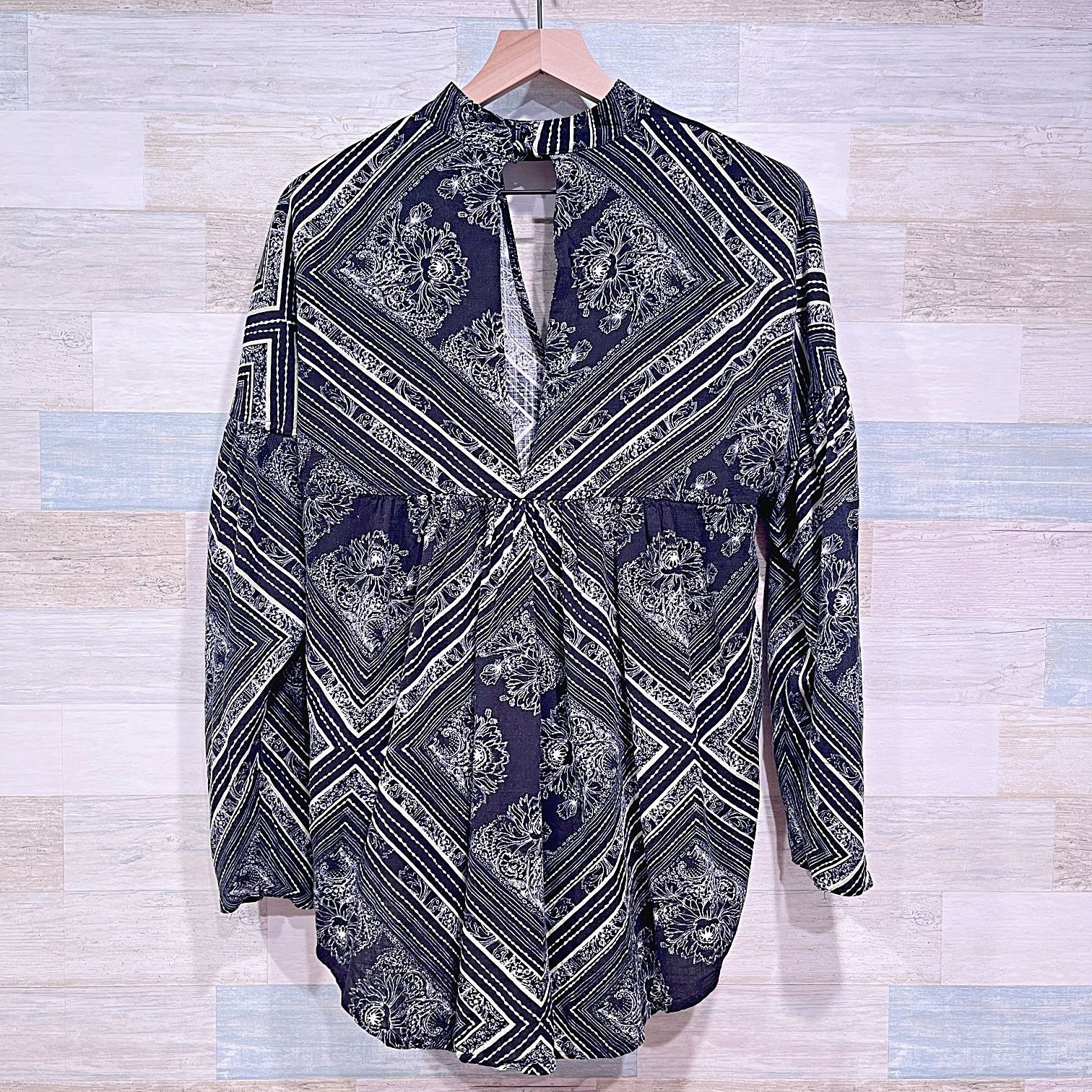 Free People FREE PEOPLE Walking On A Dream Cut Out Tunic Womens Medium Size M / US 6-8 / IT 42-44 - 4 Thumbnail