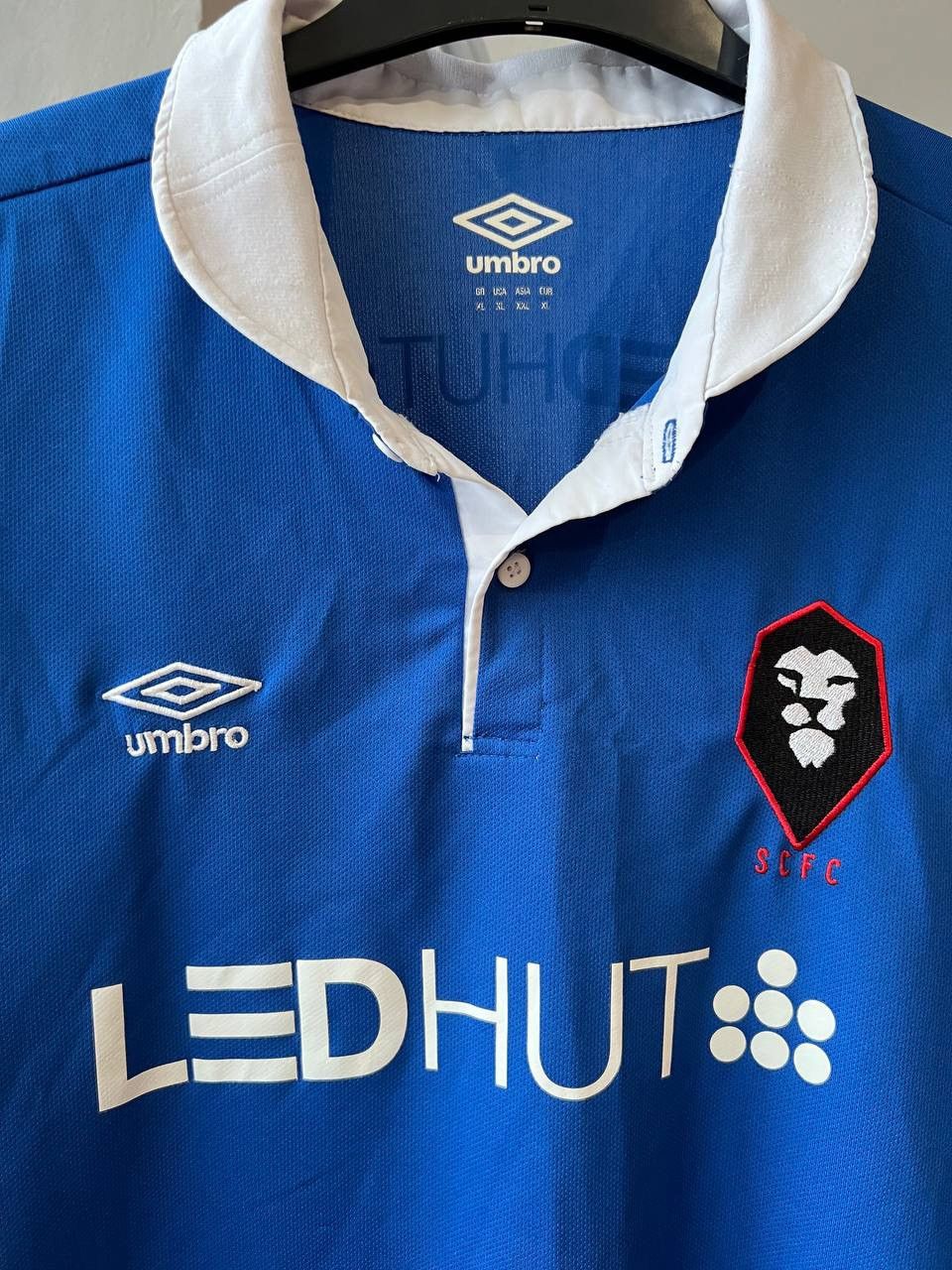 Umbro 2015/16 SALFORD FC THIRD SOCCER JERSEY FOOTBALL SHIRT XL Size US XL / EU 56 / 4 - 4 Thumbnail