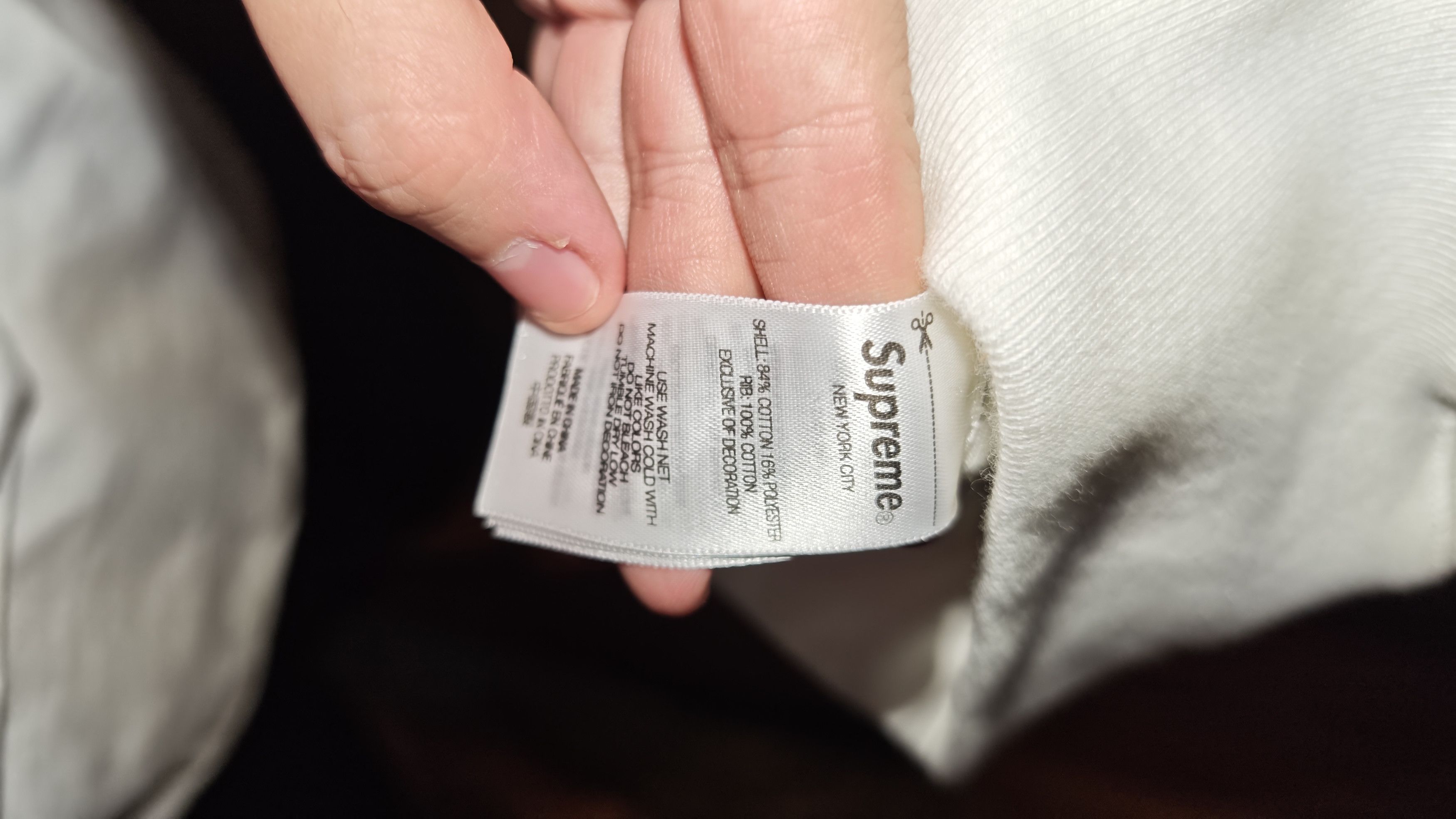 Supreme Supreme Crewneck Washed box logo red on white Size US XL / EU 56 / 4 - 6 Thumbnail