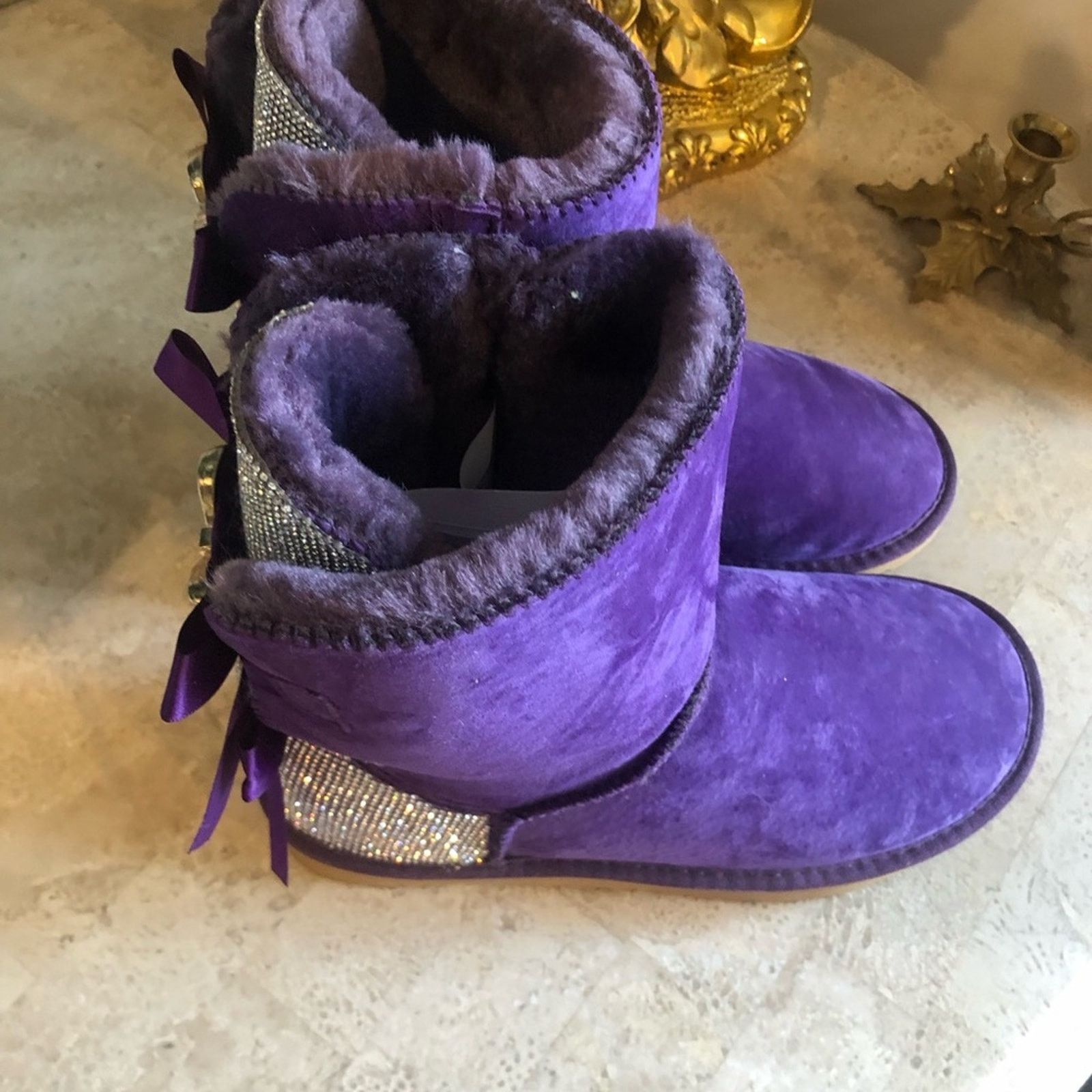 Ugg Ugg it’s With Bows And Rhinestones size9 Size US 9 / IT 39 - 13 Thumbnail