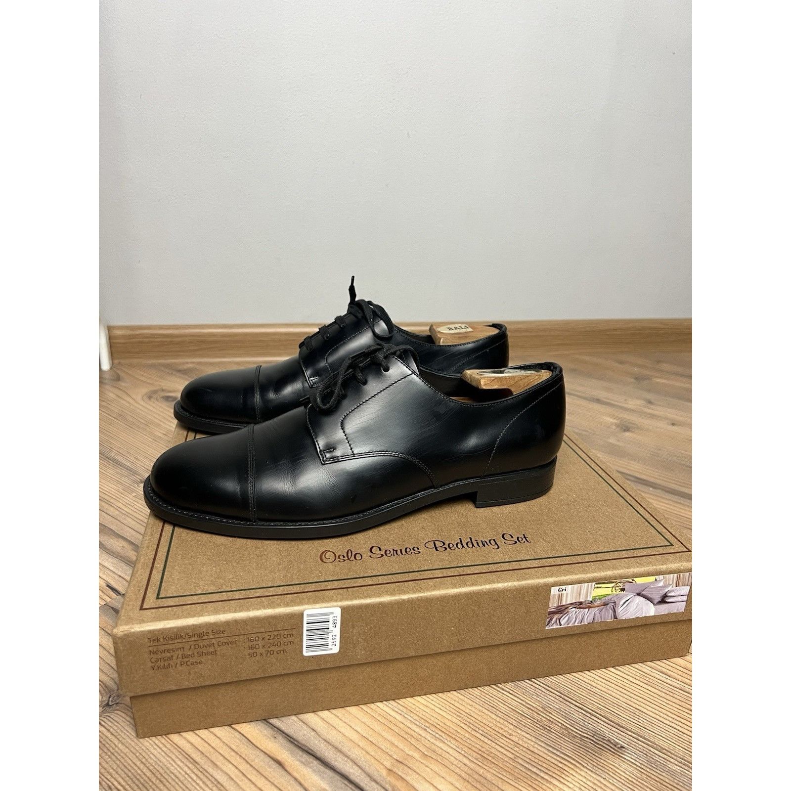 Prada PRADA Black Polished Leather Derby Cap Toe Dress Shoes Size Size US 8 / EU 41 - 5 Thumbnail