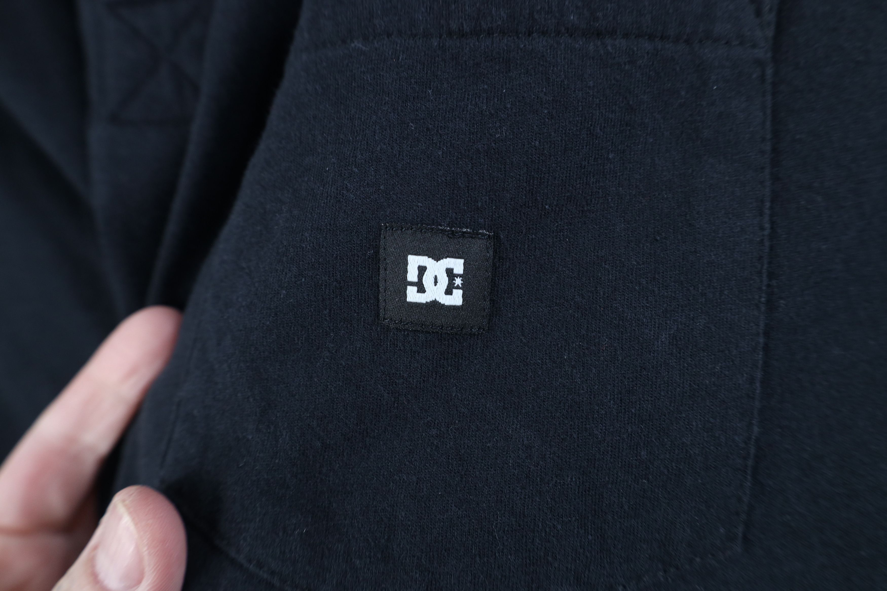 Vintage Vintage Y2K DC Shoes Skateboarding Box Logo Polo Shirt Black Size US M / EU 48-50 / 2 - 4 Thumbnail
