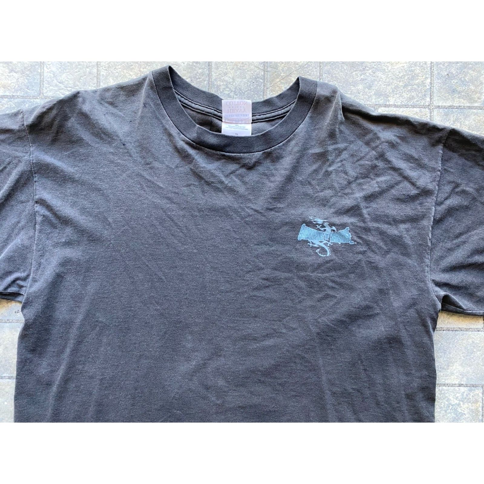 Gildan VINTAGE Guardians Of Paradise Dragon T Shirt Men’s XL Gildan Short Sleeve Black 90s 1990-1999 Mens shirt XL Size US XL / EU 56 / 4 - 7 Thumbnail