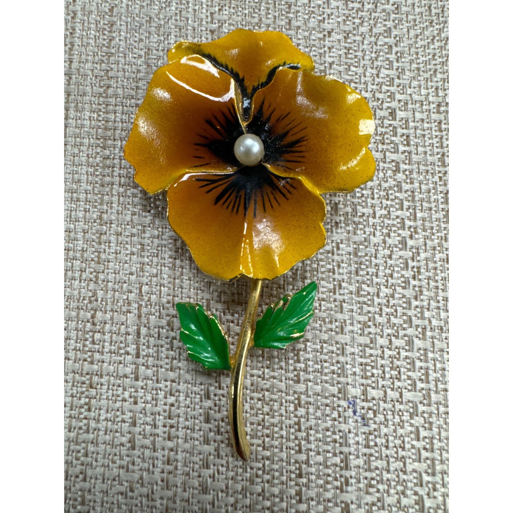 Vintage Set of 4 beautiful vintage women’s brooches SKU 4426 Size ONE SIZE - 4 Thumbnail