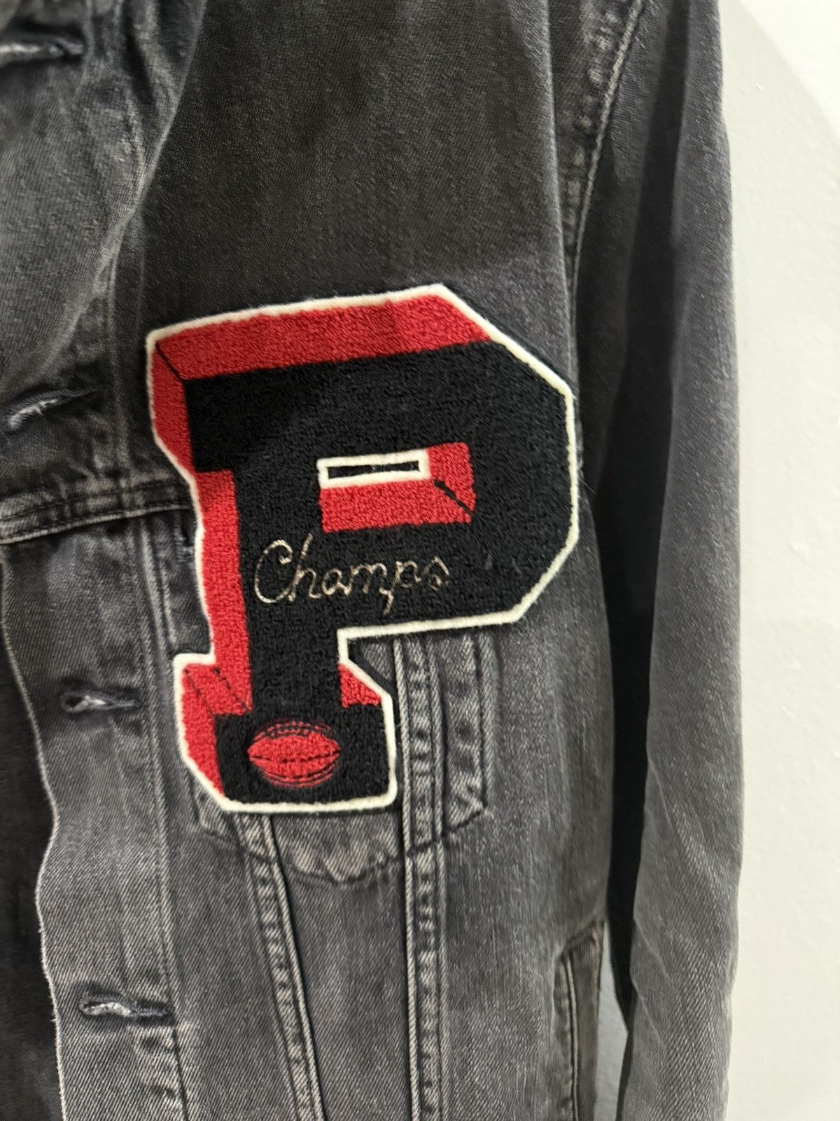 Polo Ralph Lauren Polo Ralph Lauren Varsity Denim Jacket Bulldog Patch Size S Size US S / EU 44-46 / 1 - 5 Thumbnail