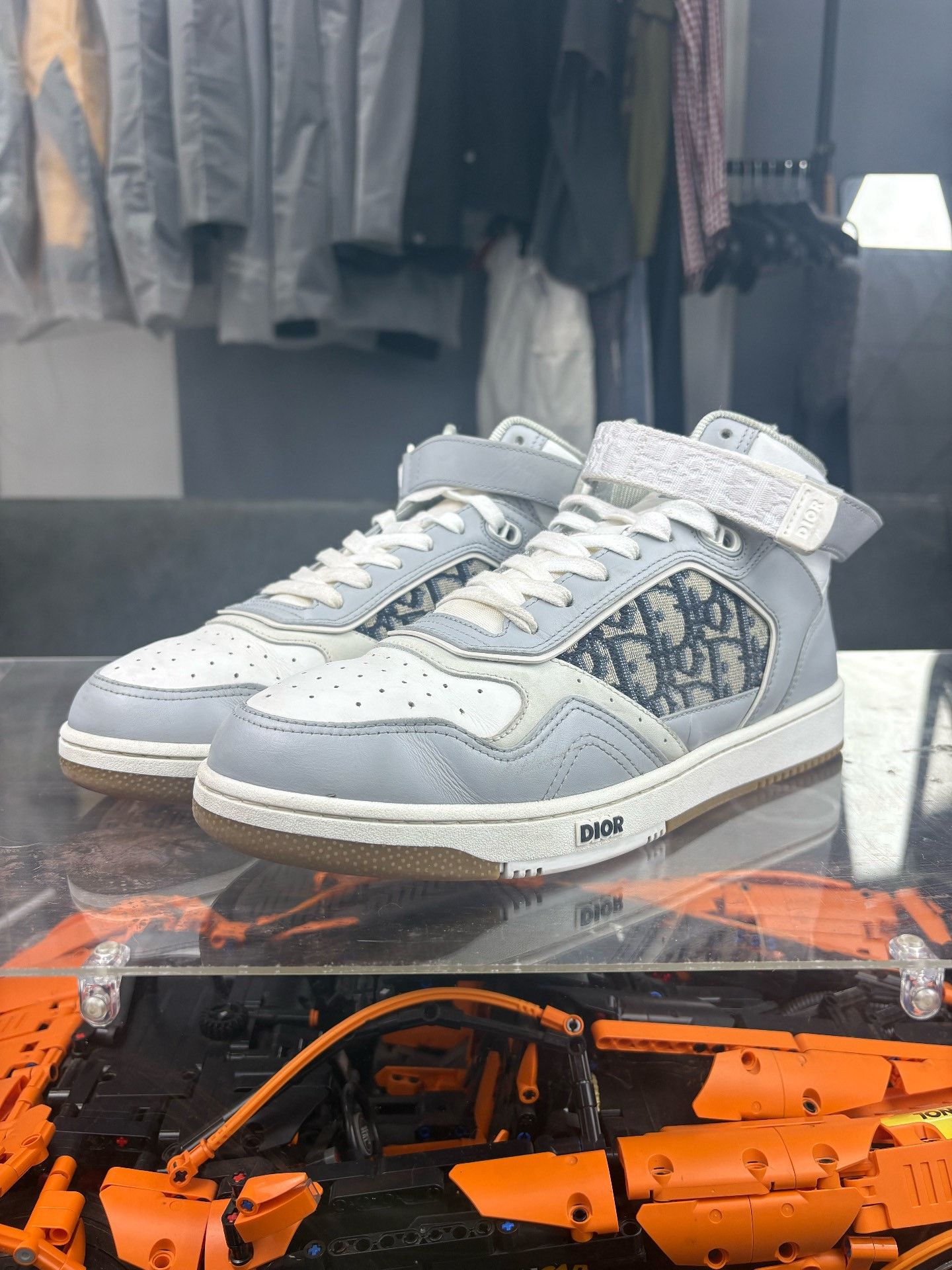 Dior Dior White Hitop Sneakers 9 Men Size US 9 / EU 42 - 1 Thumbnail