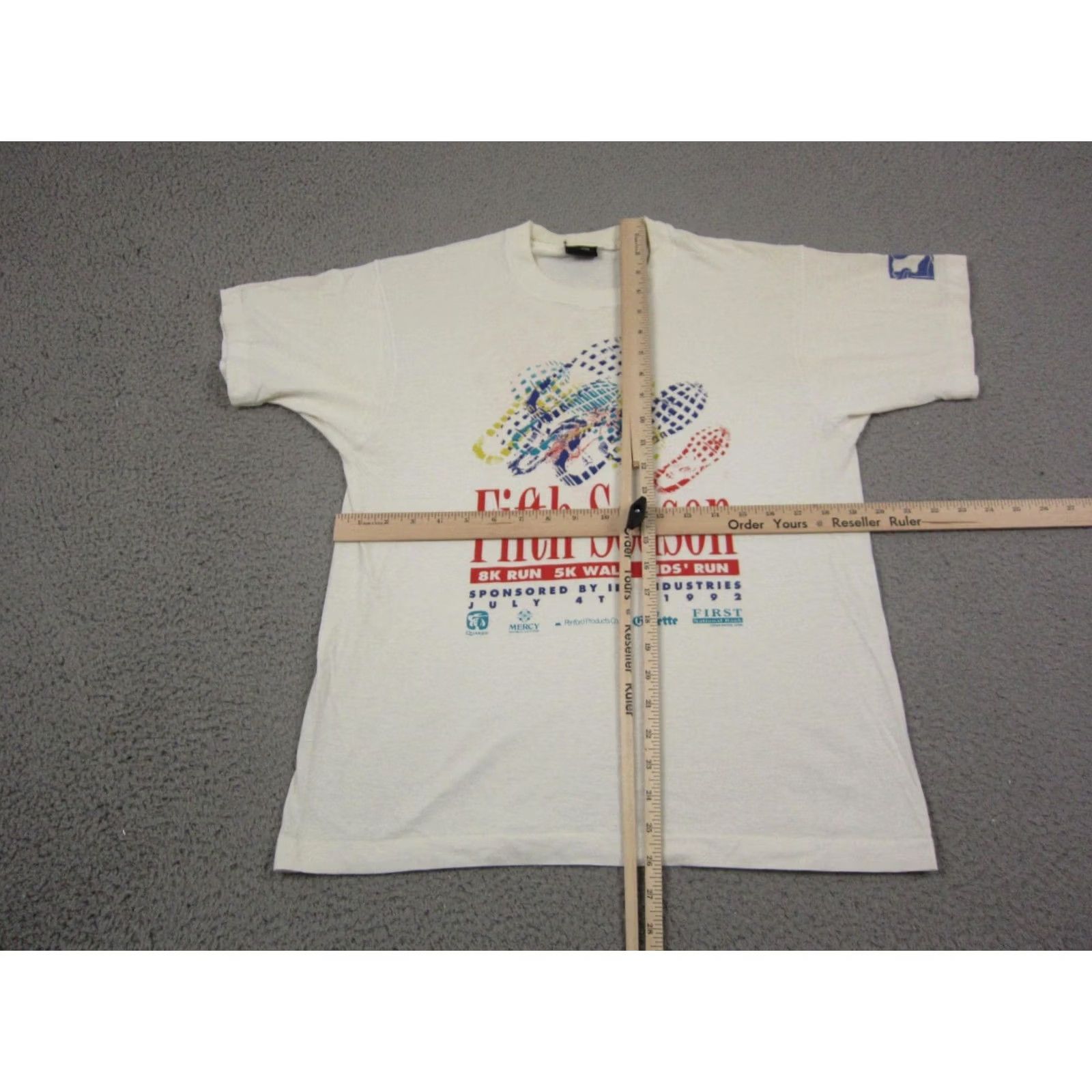 Vintage VINTAGE Running Shirt Large White Foot Print Run Single Stitch Made in USA Mens Size US L / EU 52-54 / 3 - 6 Thumbnail
