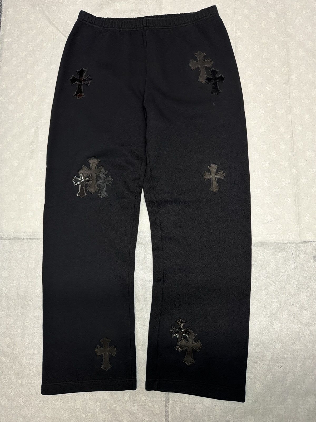 Chrome Hearts Chrome Hearts Black Cross Patch Sweatpants Size Large Size US 34 / EU 50 - 1 Thumbnail