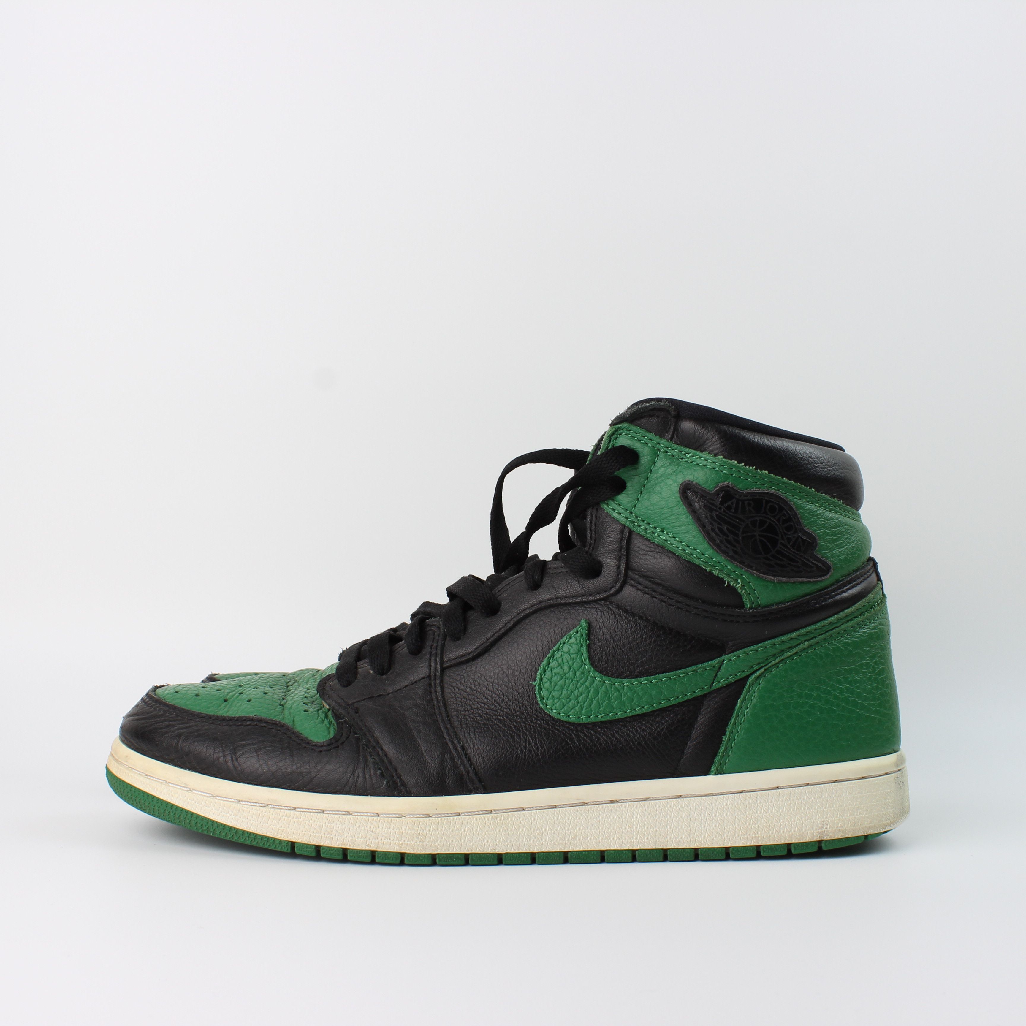 Nike Jordan 1 Retro High OG Pine Green Black 555088-030 Size US 9.5 / EU 42-43 - 1 Thumbnail