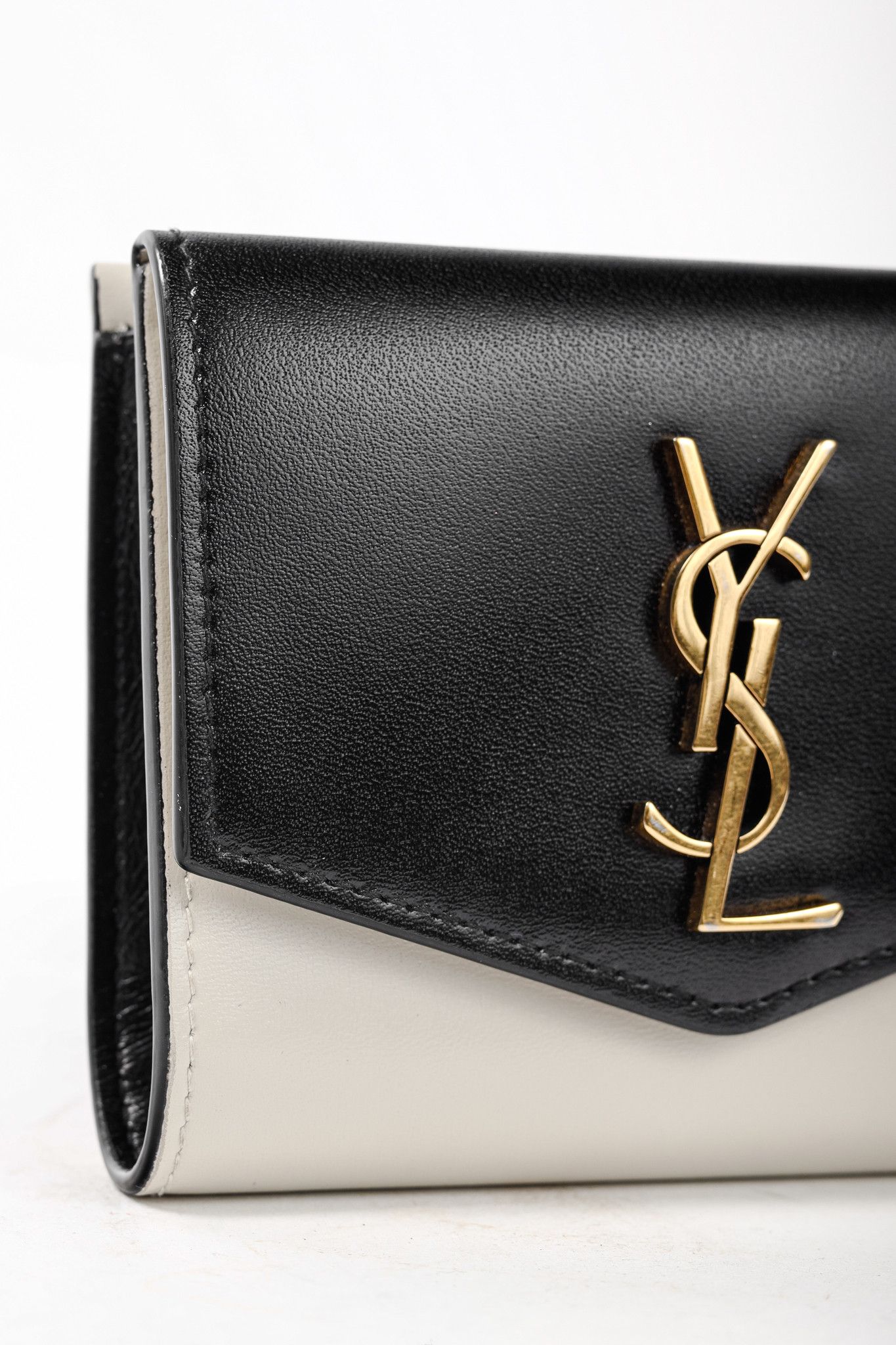 Saint Laurent Paris Saint Laurent Uptown Bos Taurus YSL Compact Wallet Size ONE SIZE - 5 Thumbnail