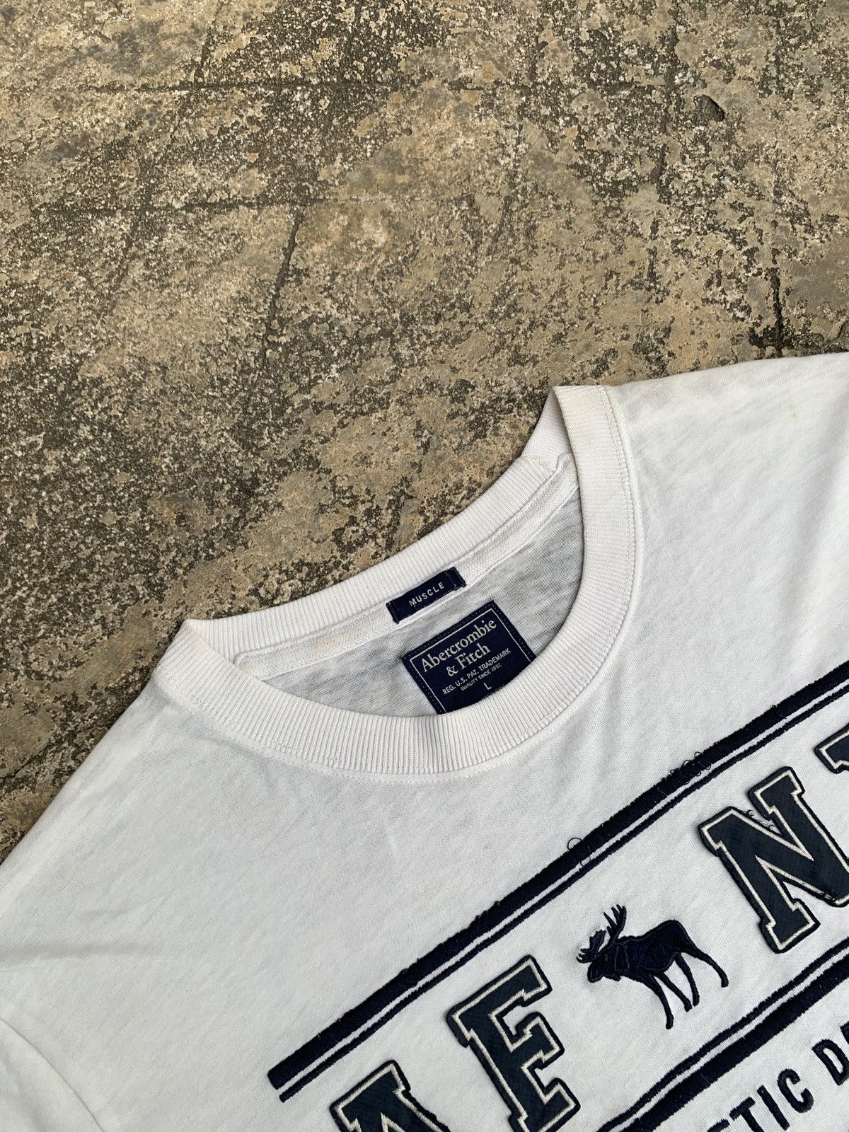 Abercrombie & Fitch × Vintage 2000s abercrombie & fitch Muscle Fit Embroidery Big Logo Tee Size US L / EU 52-54 / 3 - 4 Thumbnail