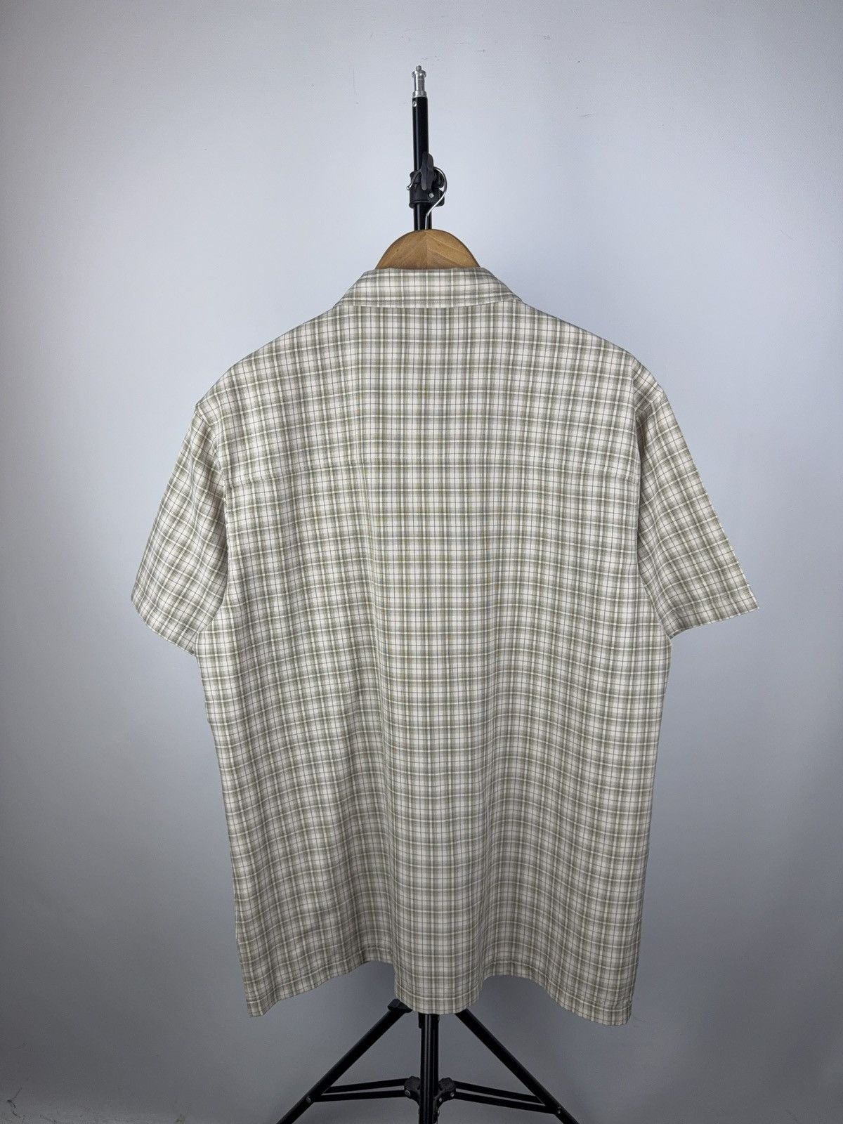 Jack Wolfskin Vintage 00s Outdoor Jack Wolfskin short sleeve Shirt Size US L / EU 52-54 / 3 - 5 Thumbnail