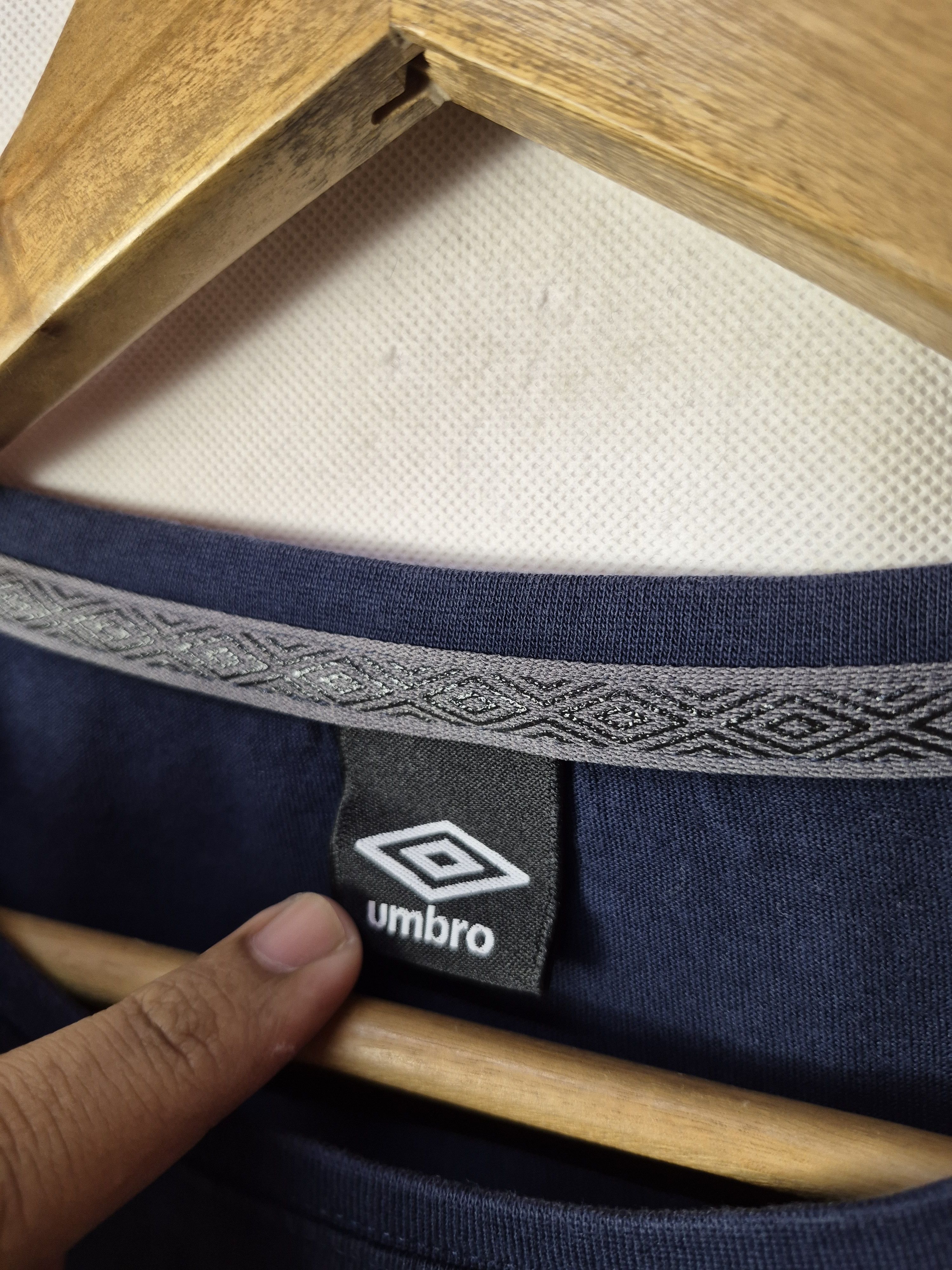 Umbro 🔥 Vintage Style Umbro Big Logo Longsleeves Tee Size US M / EU 48-50 / 2 - 6 Thumbnail
