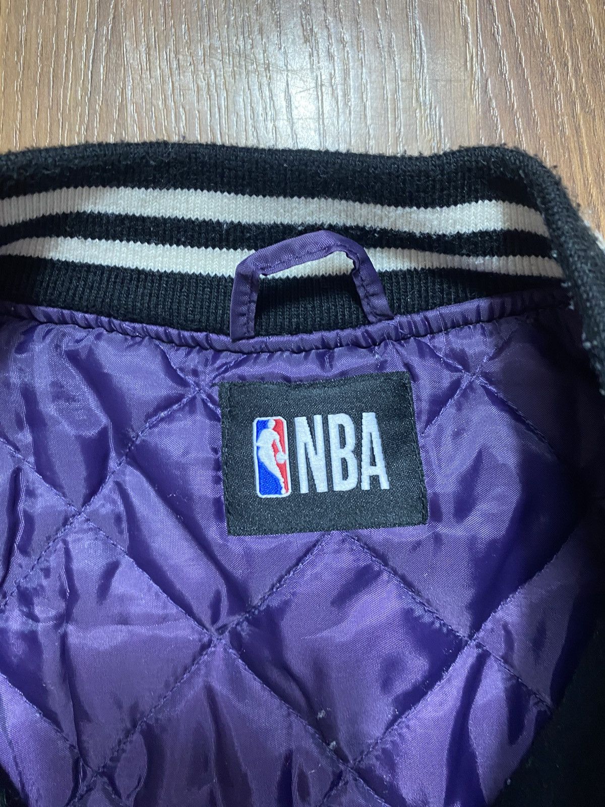 NBA BNWT NBA Los Angeles LA Lakers Varsity Bomber Jacket Size US S / EU 44-46 / 1 - 5 Thumbnail