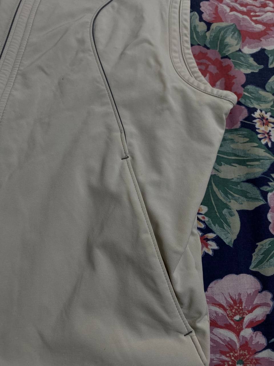 Nike × Vintage 90s Nike Vintage Retro Vest Rare RUNING SIZE S Size US S / EU 44-46 / 1 - 6 Thumbnail