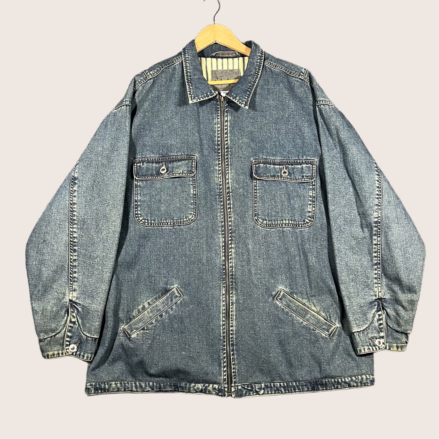 Levi's VINTAGE Levi's Trucker Jacket Lined Denim Jacket Men XL Blue Jeans Coat Size US 36 / EU 52 - 1 Thumbnail