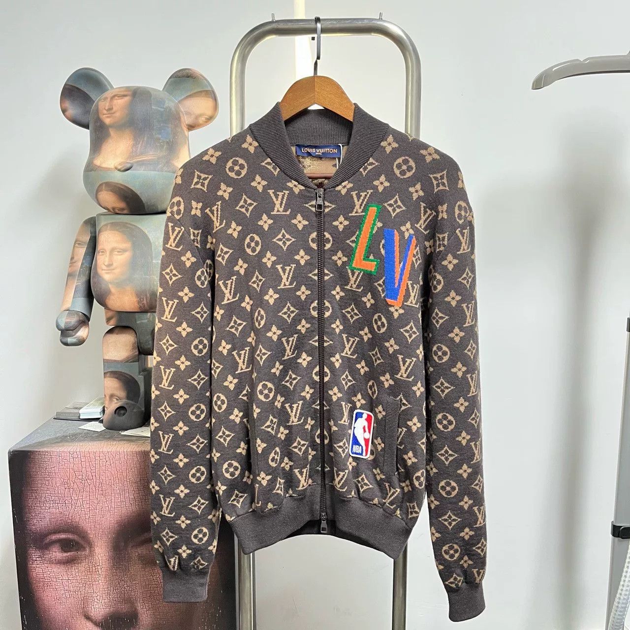 Louis Vuitton Louis Vuitton NBA Print Jacket M2203 Size US S / EU 44-46 / 1 - 1 Thumbnail